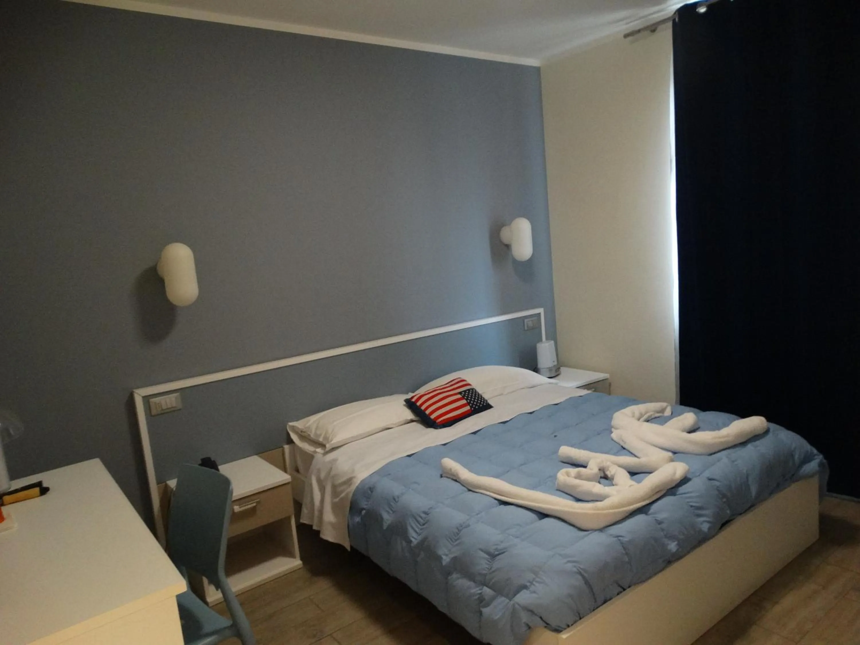 Property building, Bed in Hotel Moderno