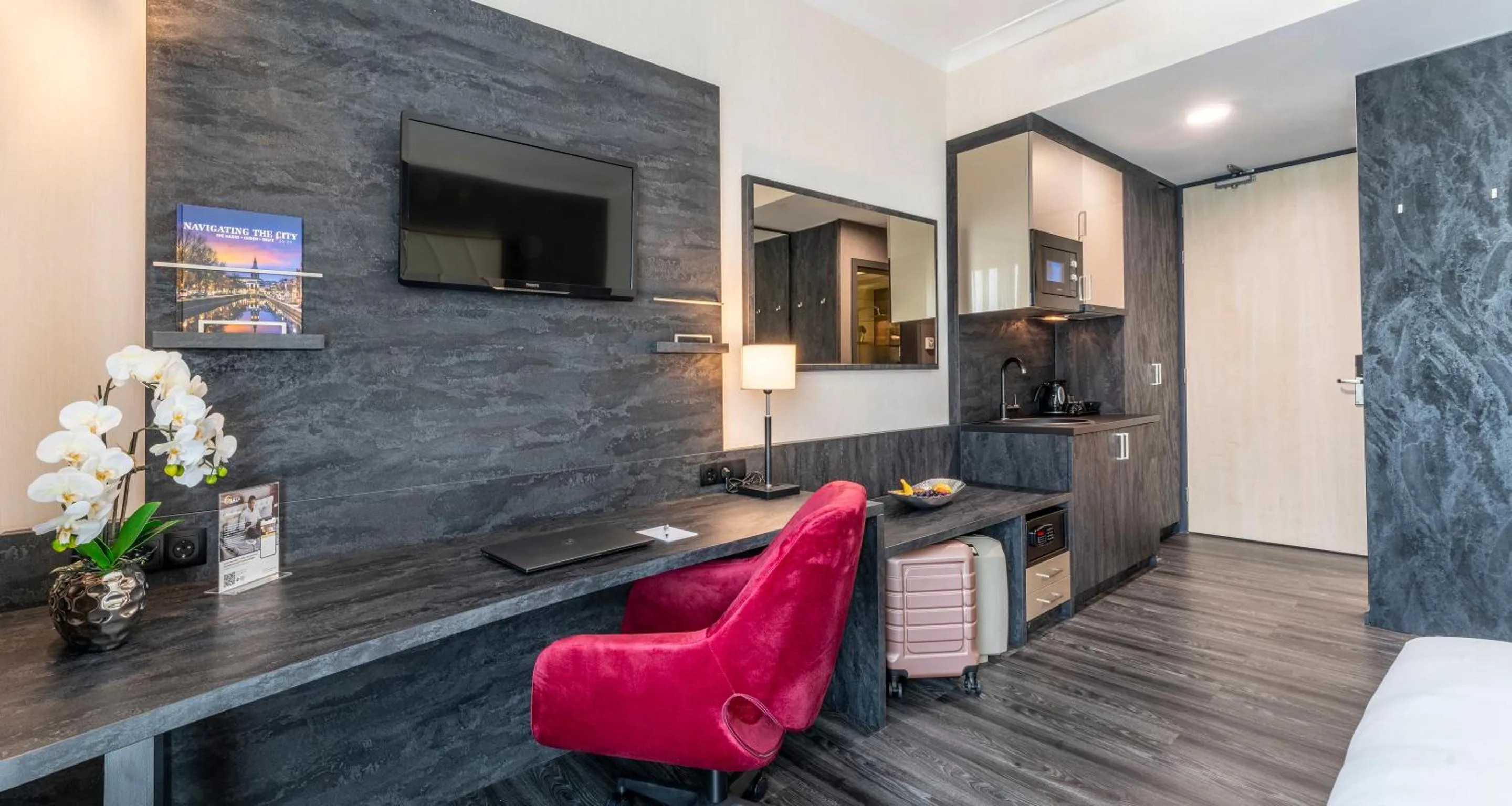 TV and multimedia in PLAZA Premium Grand Winston