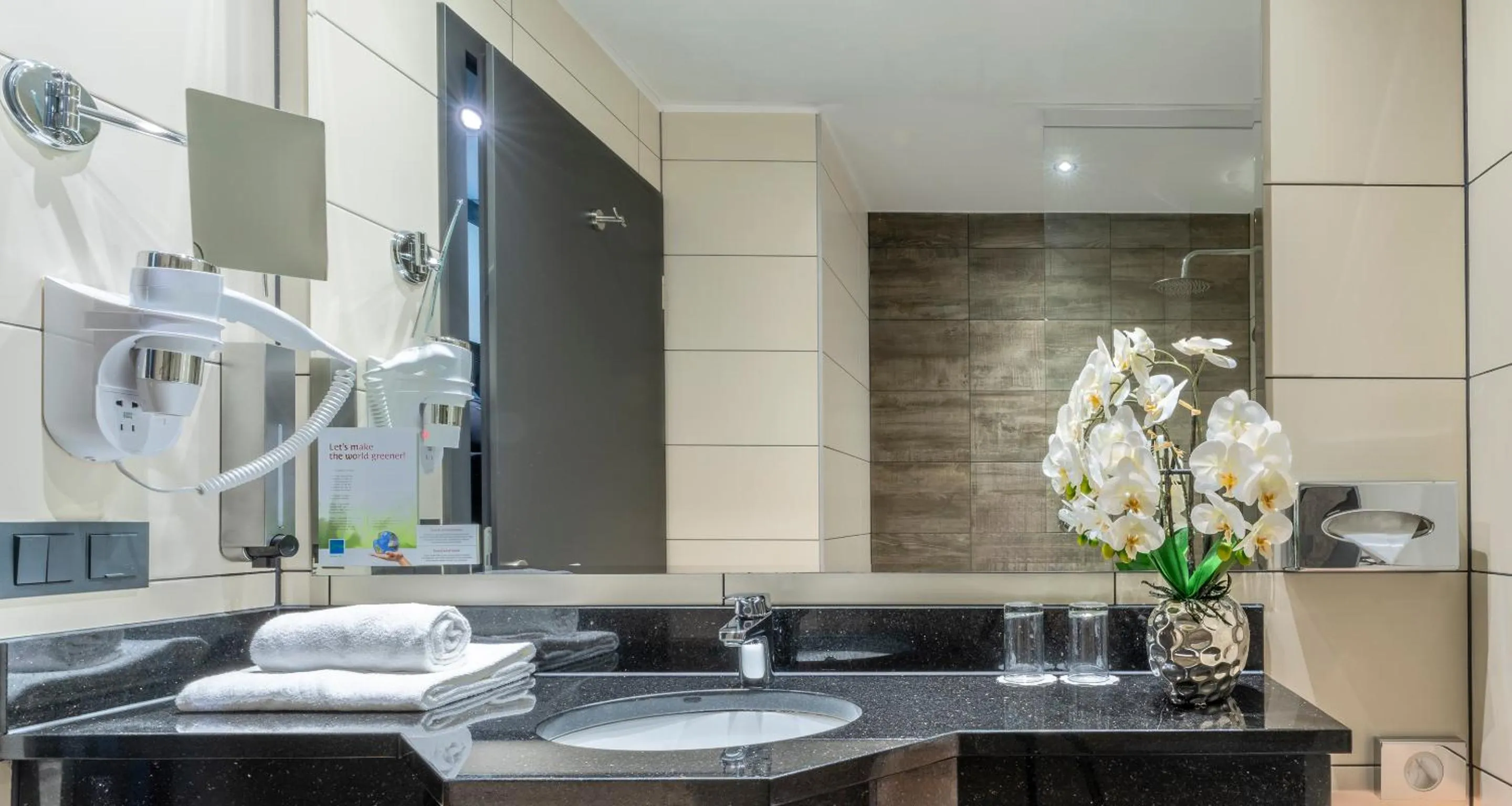 Shower in PLAZA Premium Grand Winston