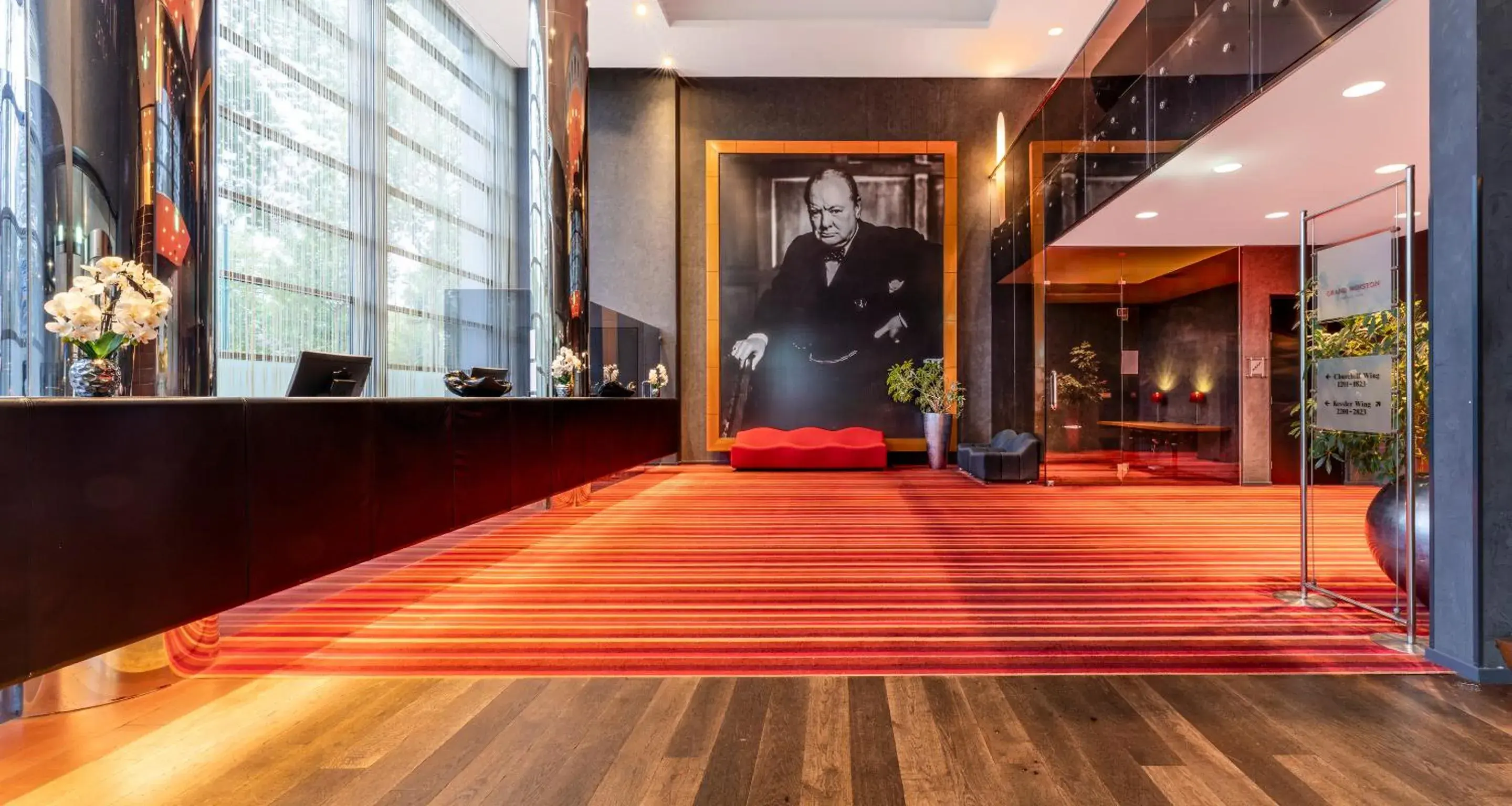 Lobby or reception in PLAZA Premium Grand Winston Lobby or reception in PLAZA Premium Grand Winston