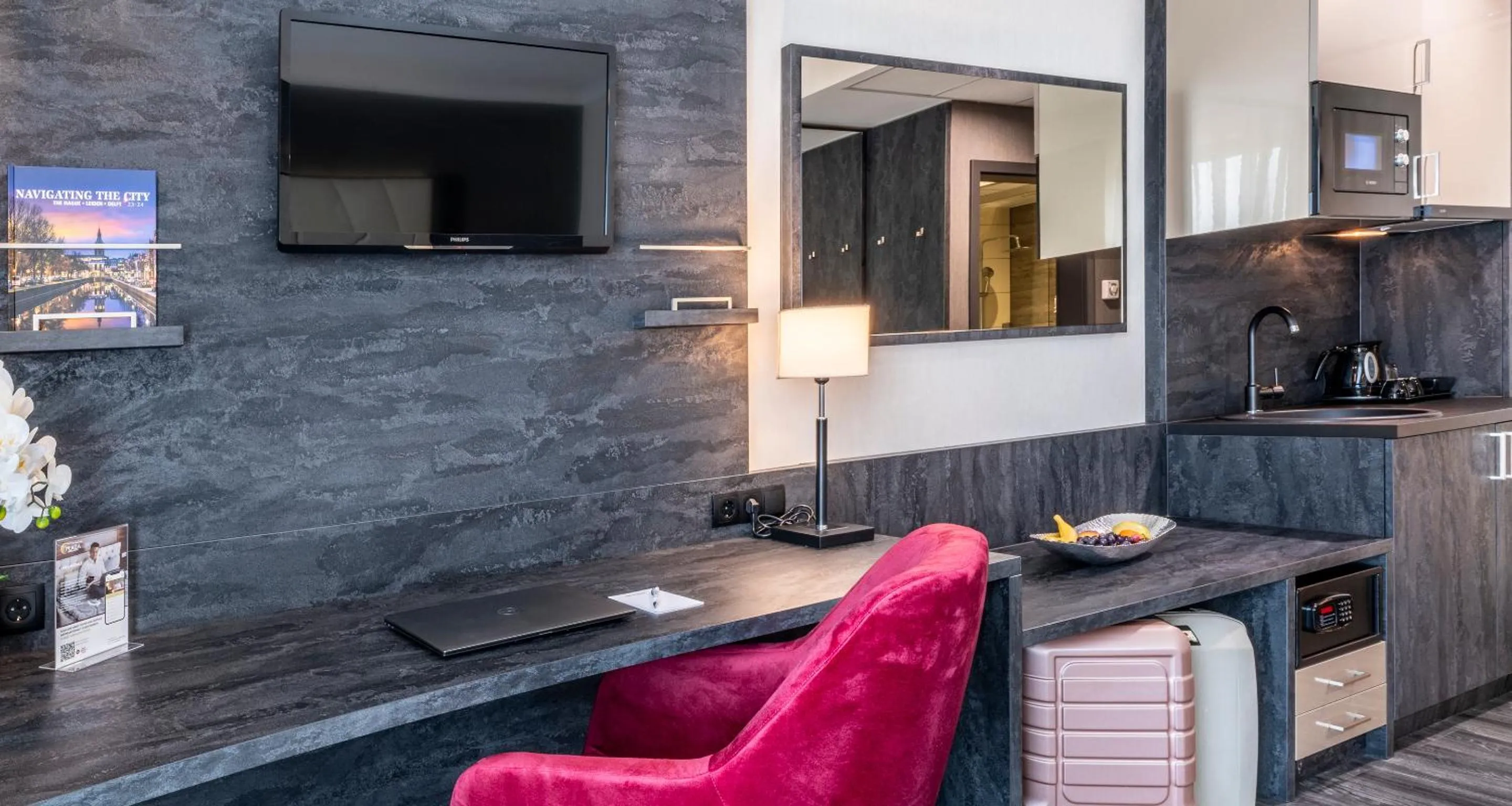 TV and multimedia in PLAZA Premium Grand Winston