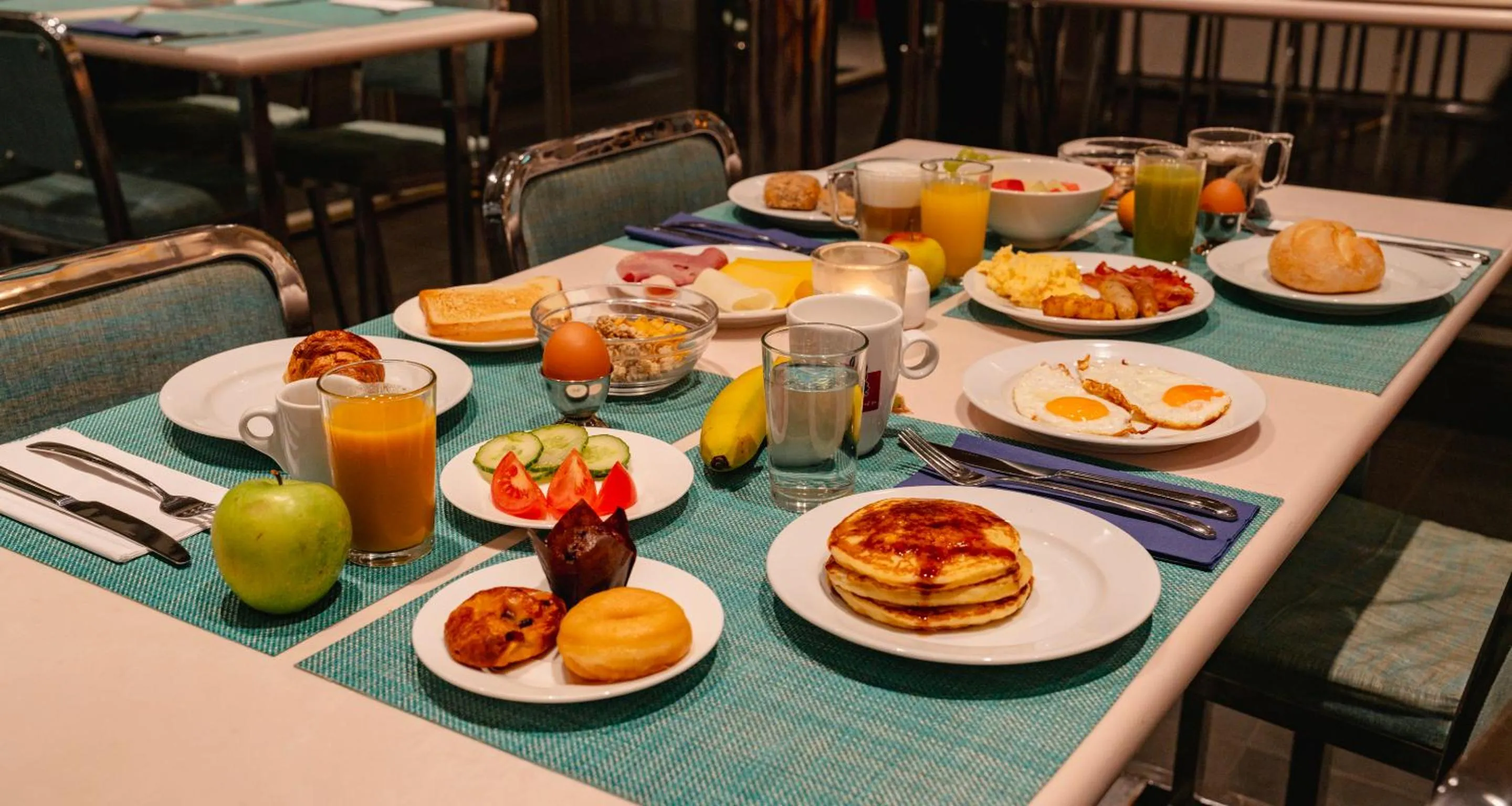 Breakfast in PLAZA Premium Grand Winston