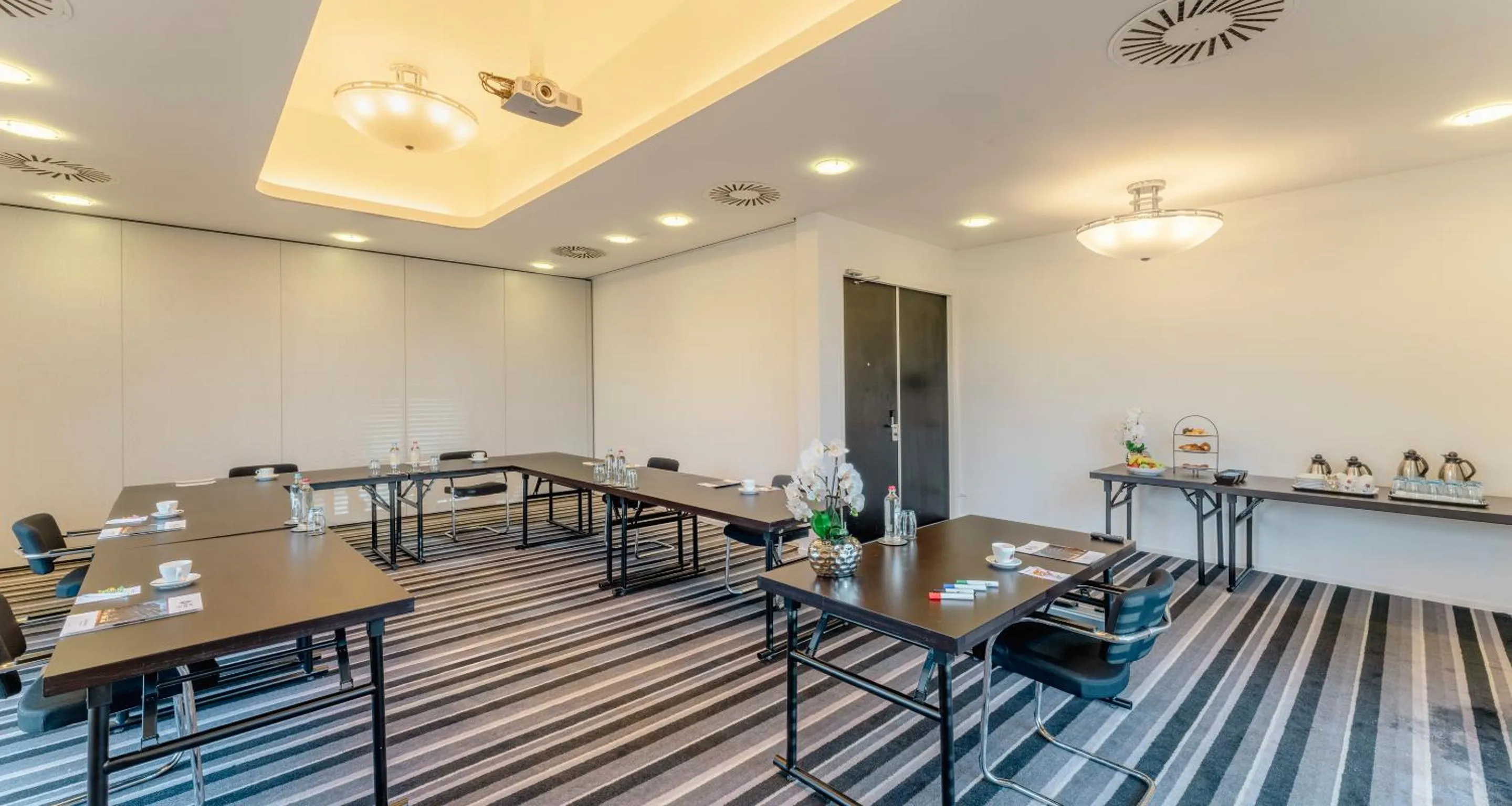 Meeting/conference room in PLAZA Premium Grand Winston
