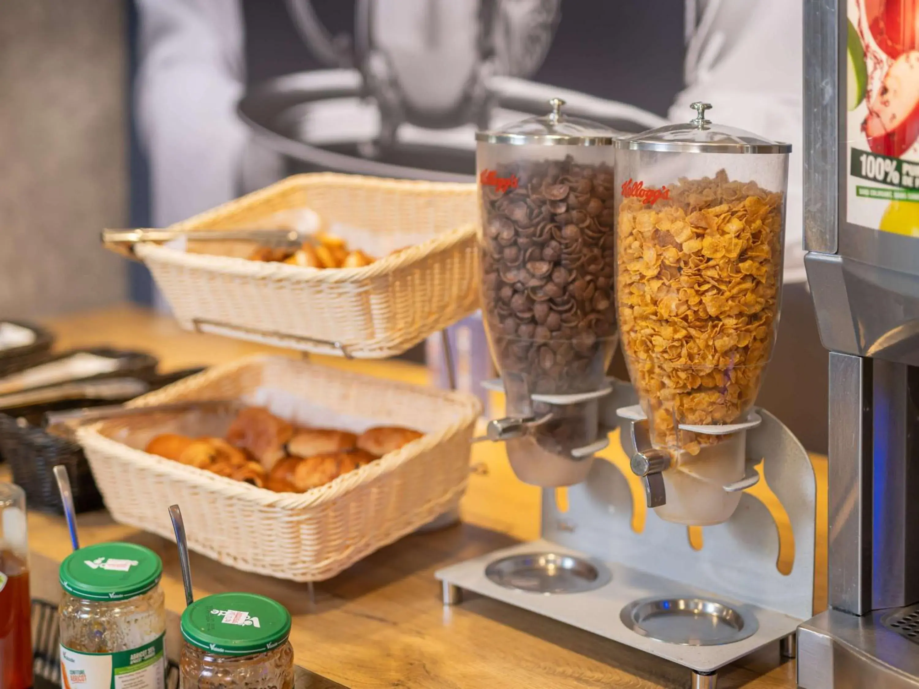 Breakfast in Ibis Budget Lyon Caluire Cité Internationale Breakfast in Ibis Budget Lyon Caluire Cité Internationale