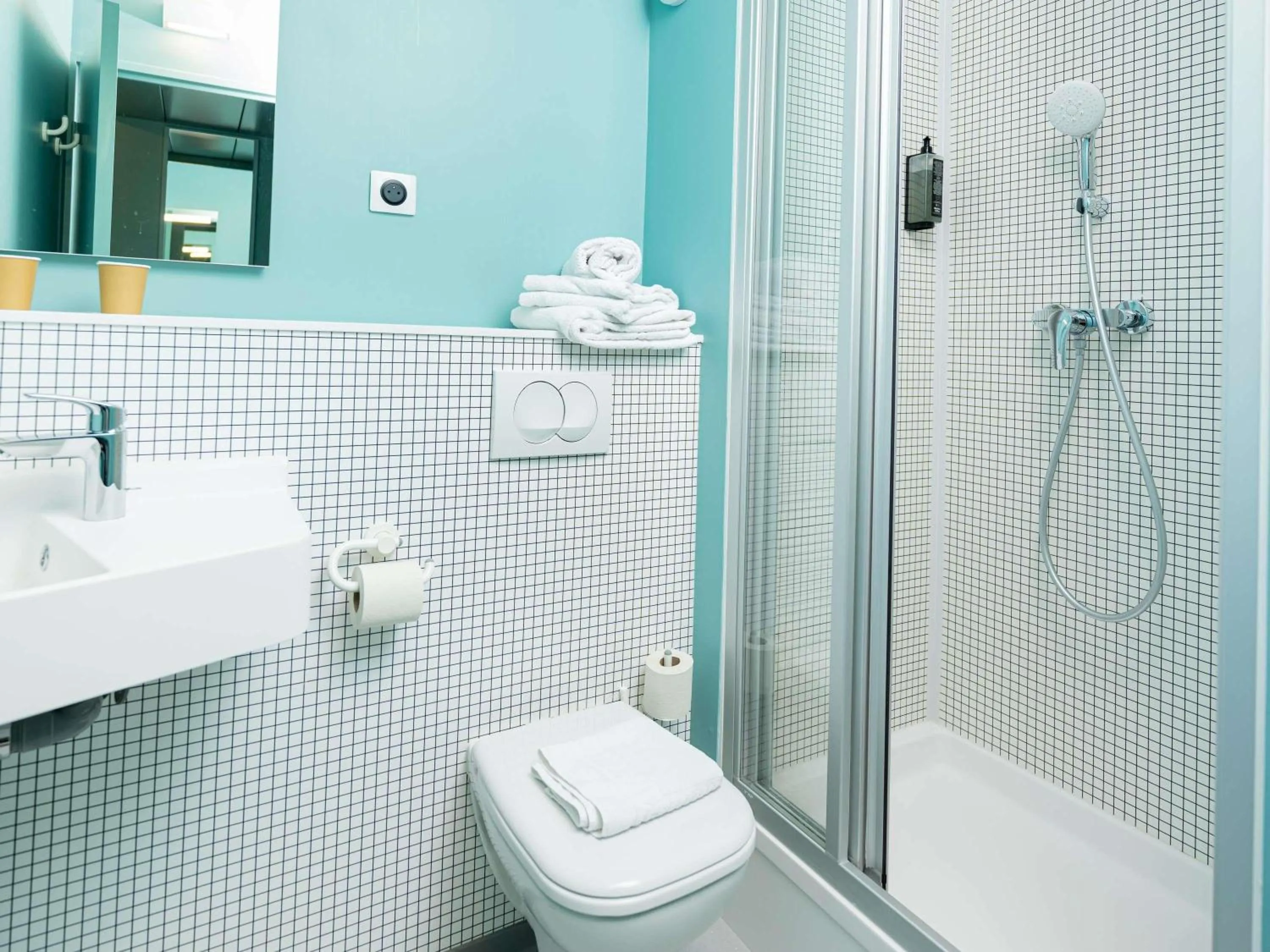 Bedroom in Ibis Budget Lyon Caluire Cité Internationale