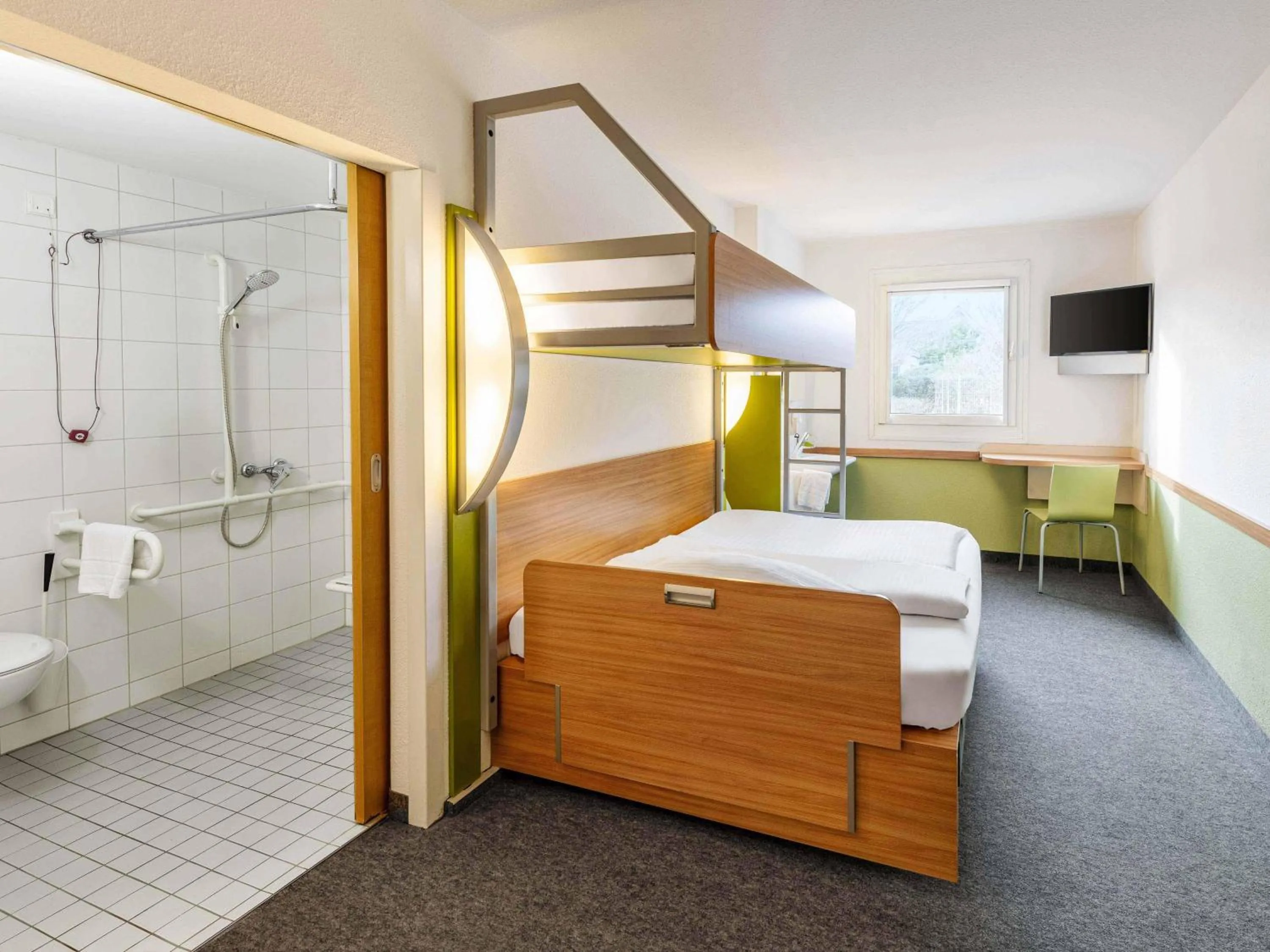 Photo of the whole room, Bed in B&B HOTEL Aachen-Nord