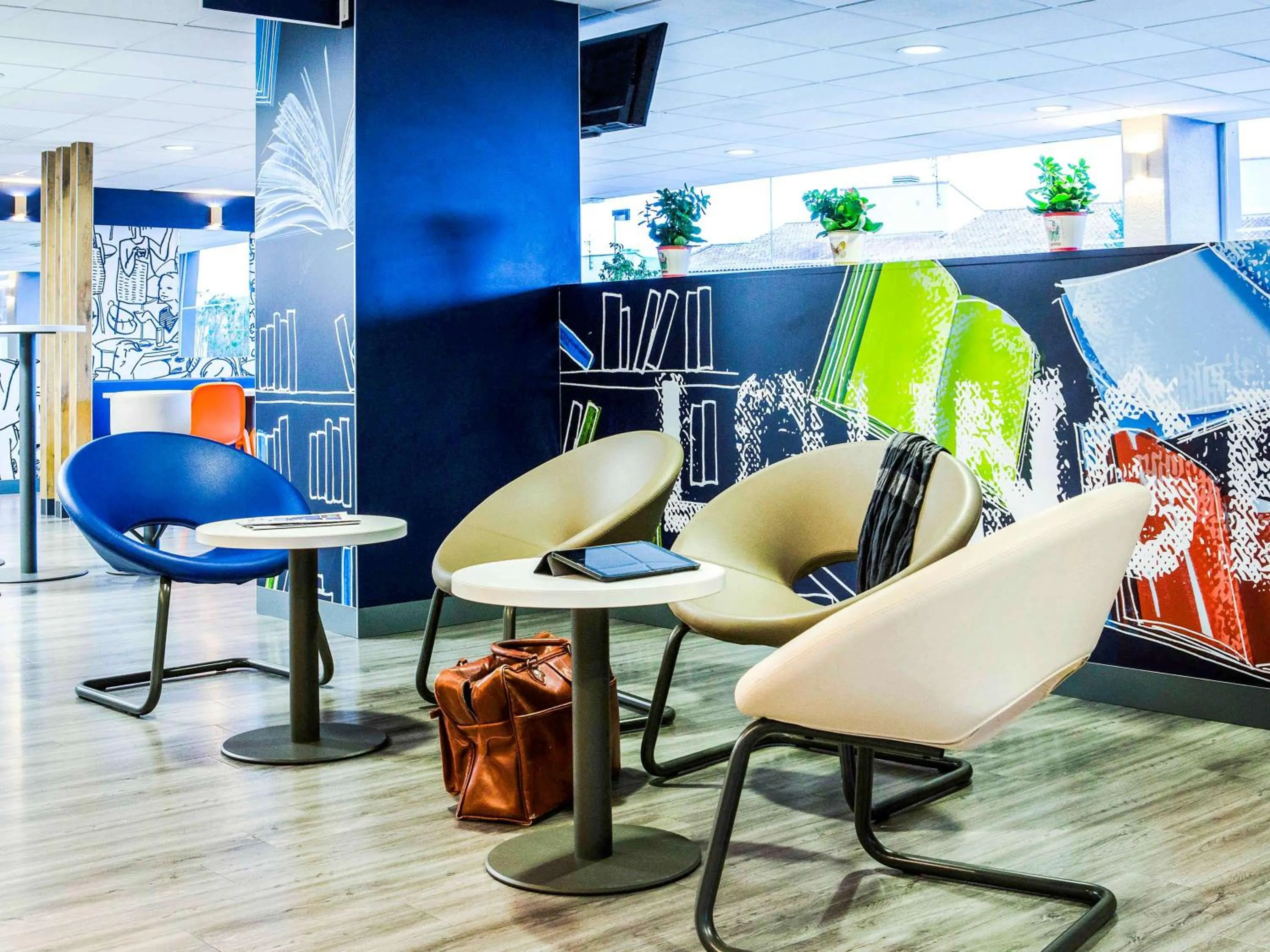 Property building in Ibis Budget Fréjus St Raphaël centre