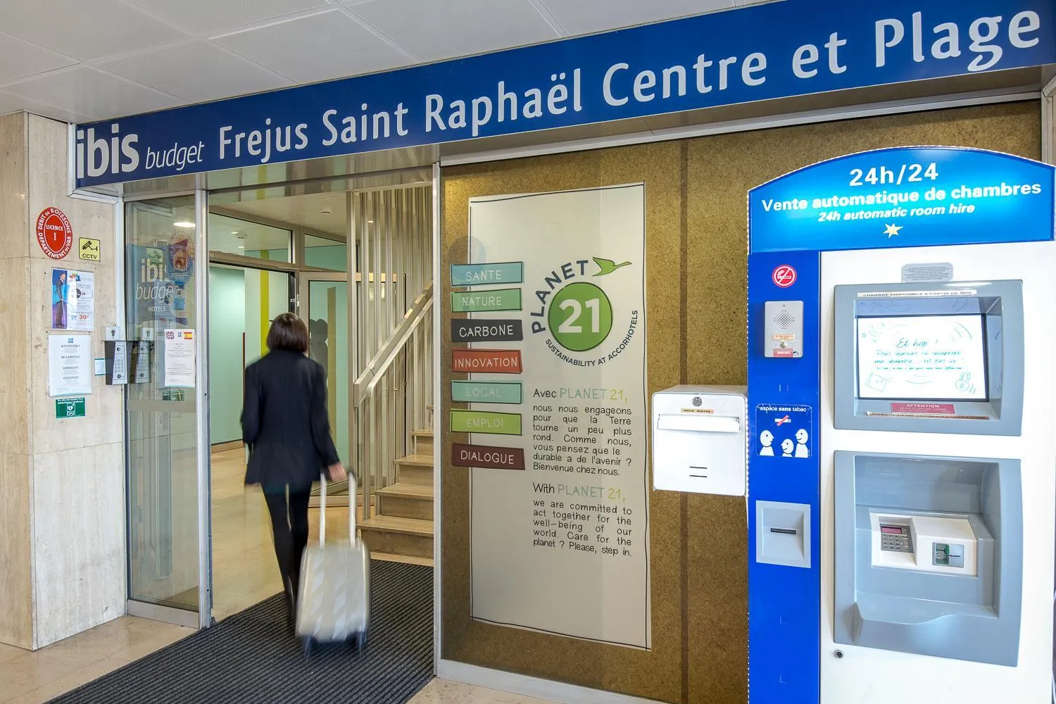 Decorative detail in Ibis Budget Fréjus St Raphaël centre