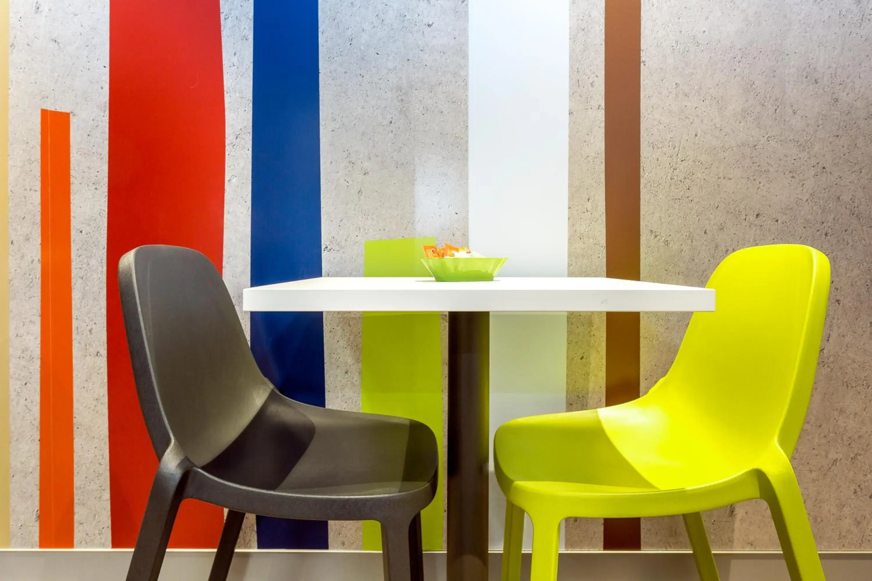 Lobby or reception in ibis Budget Courbevoie Paris La Défense Lobby or reception in ibis Budget Courbevoie Paris La Défense