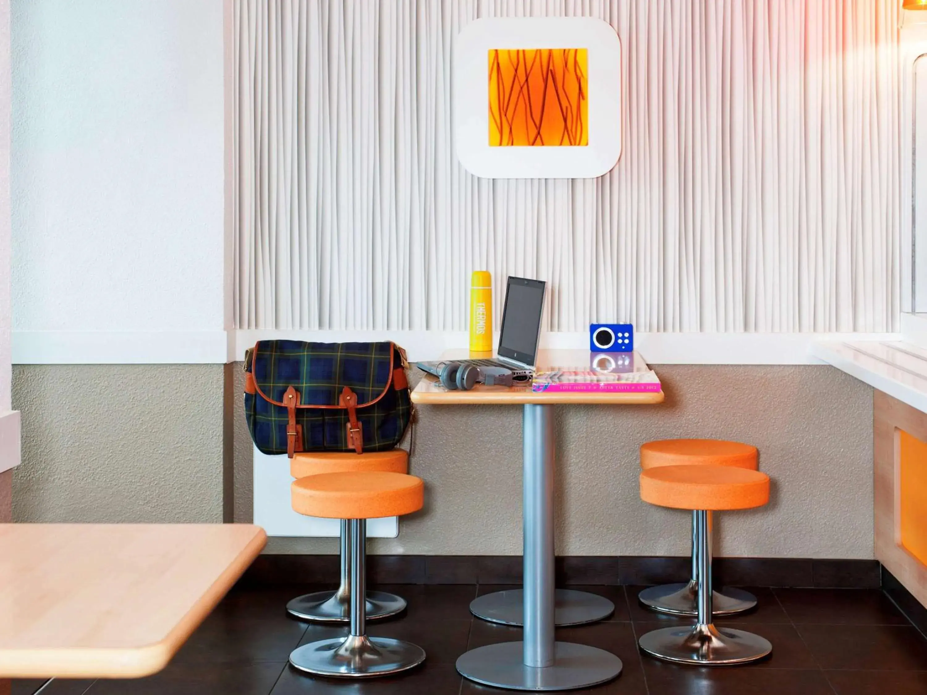 Restaurant/places to eat in ibis budget Orgeval Restaurant/places to eat in ibis budget Orgeval