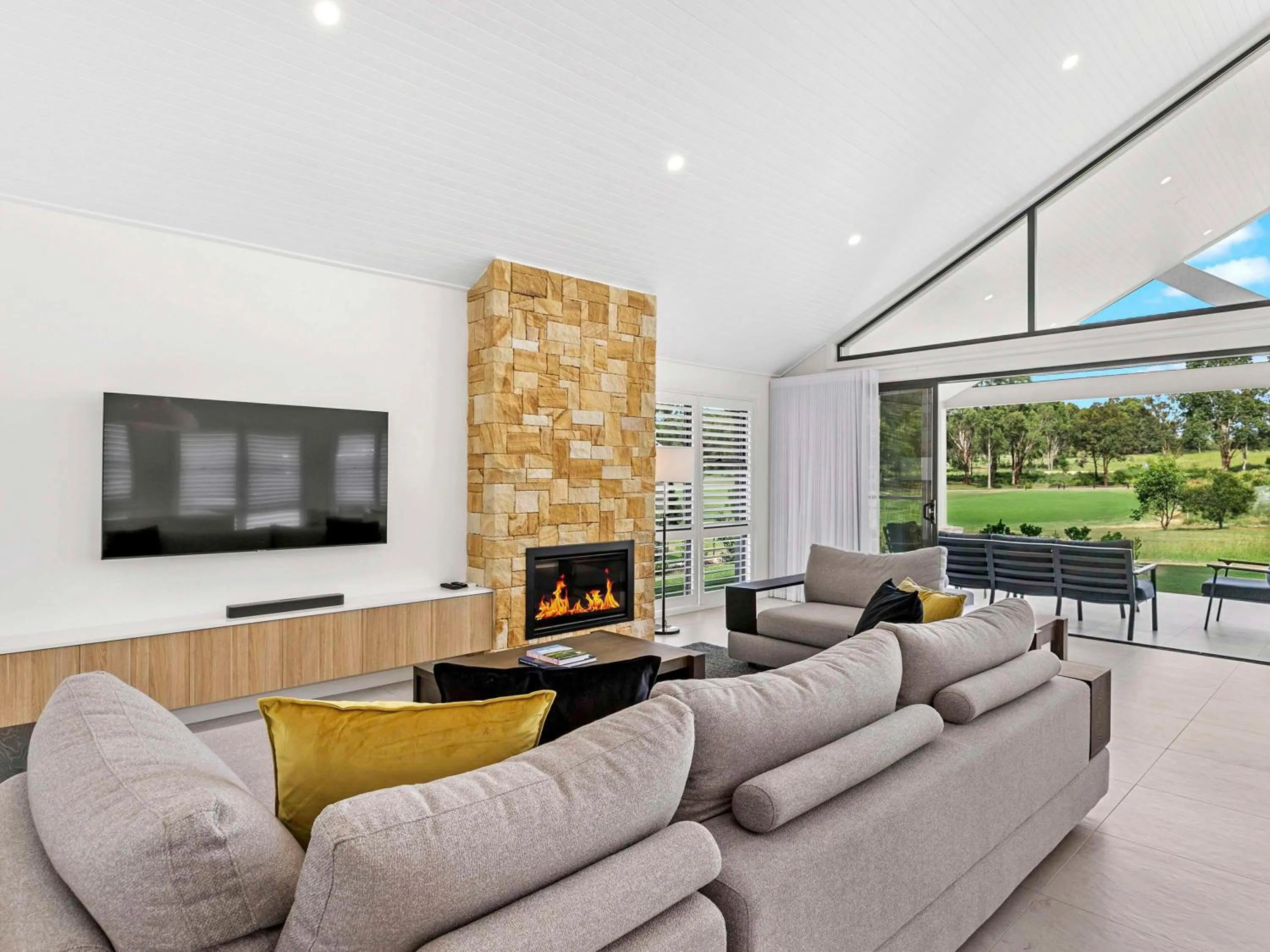 Bedroom in Peppers Hunter Valley - formerly Grand Mercure