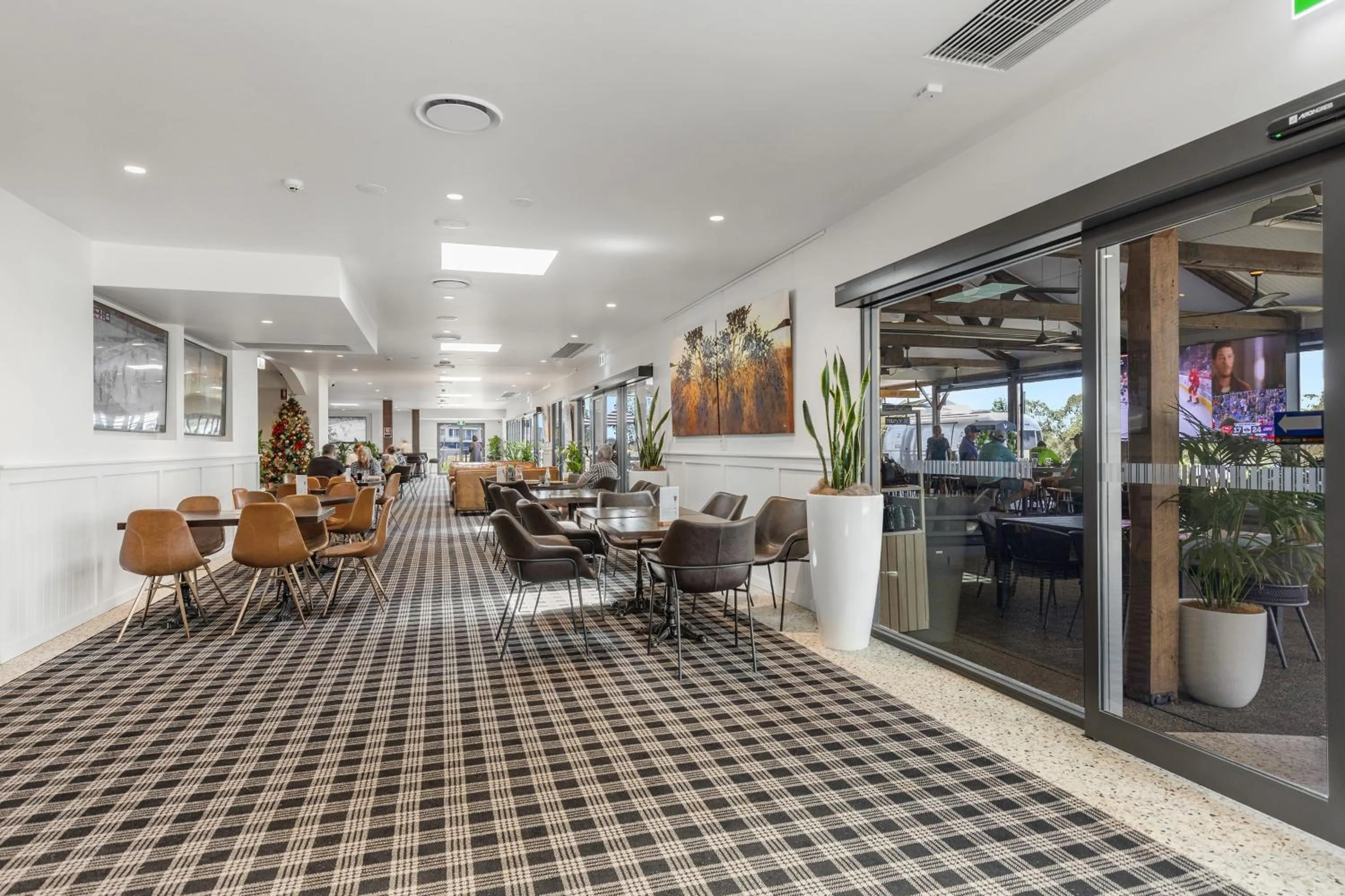 Restaurant/places to eat in Peppers Hunter Valley - formerly Grand Mercure