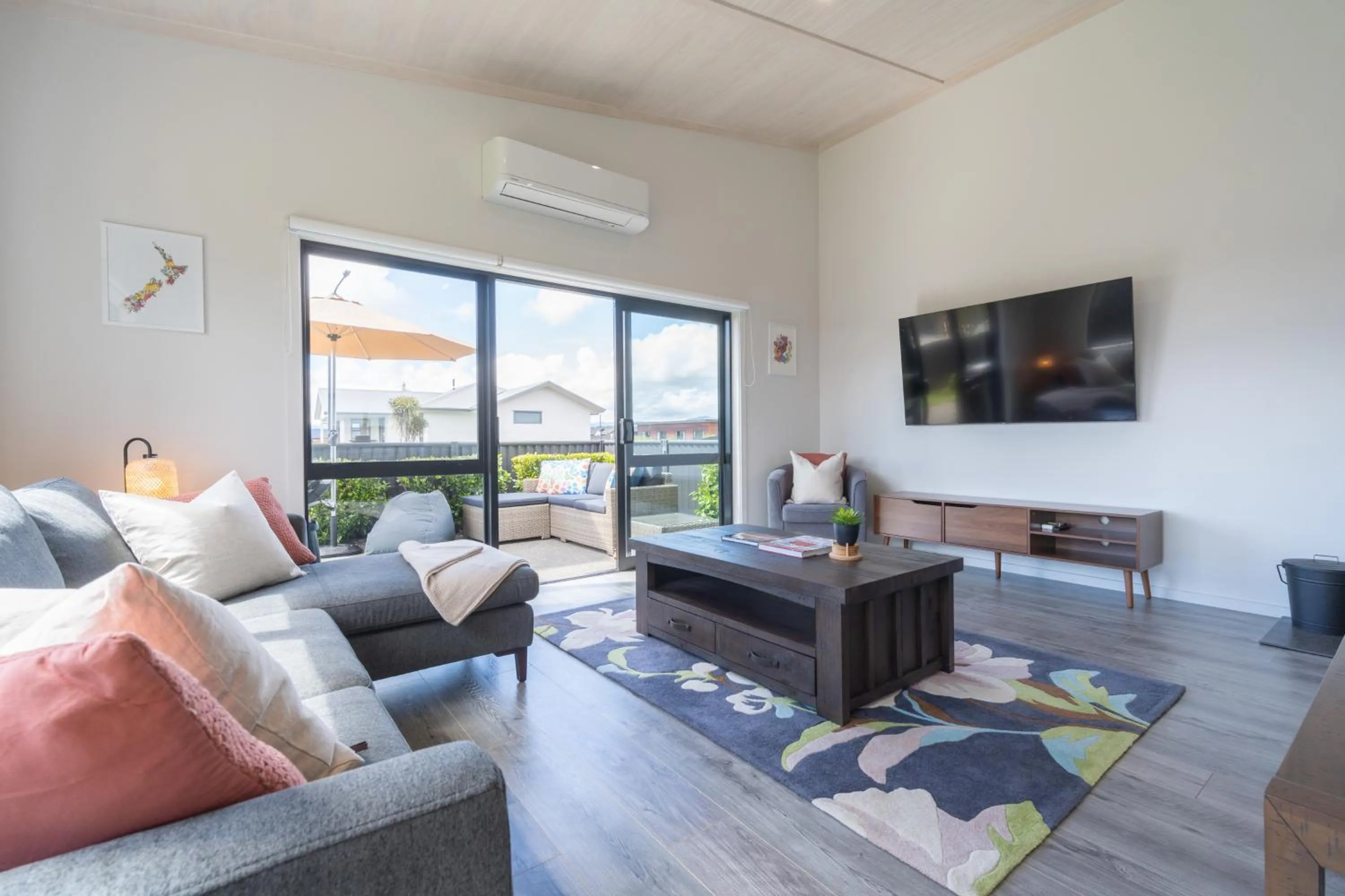 Pounamu Paradise - Te Anau Holiday Home