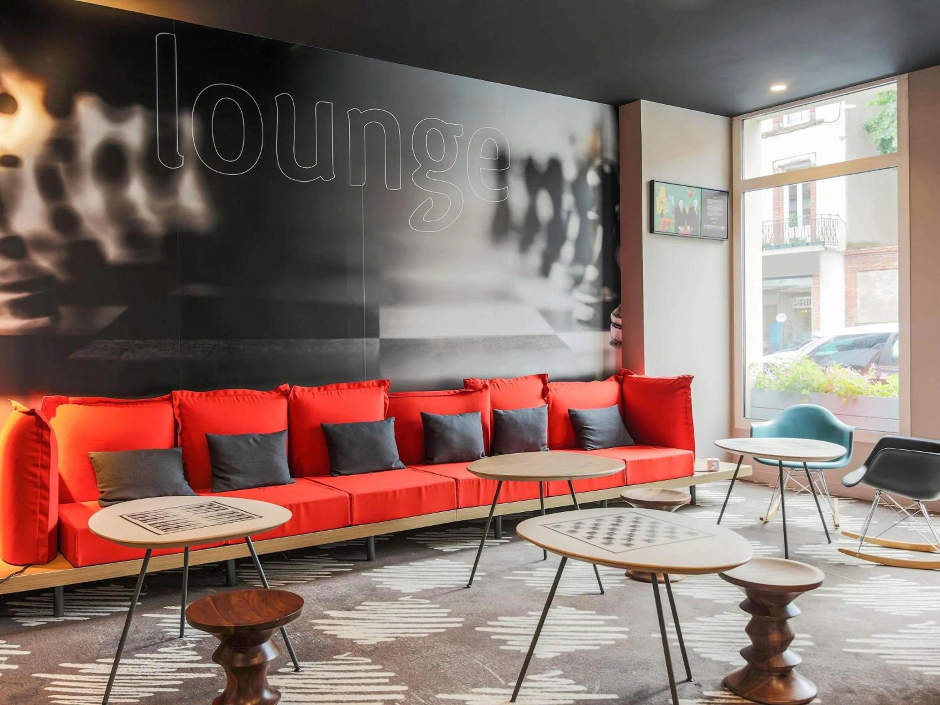 Lounge or bar in Ibis Albi