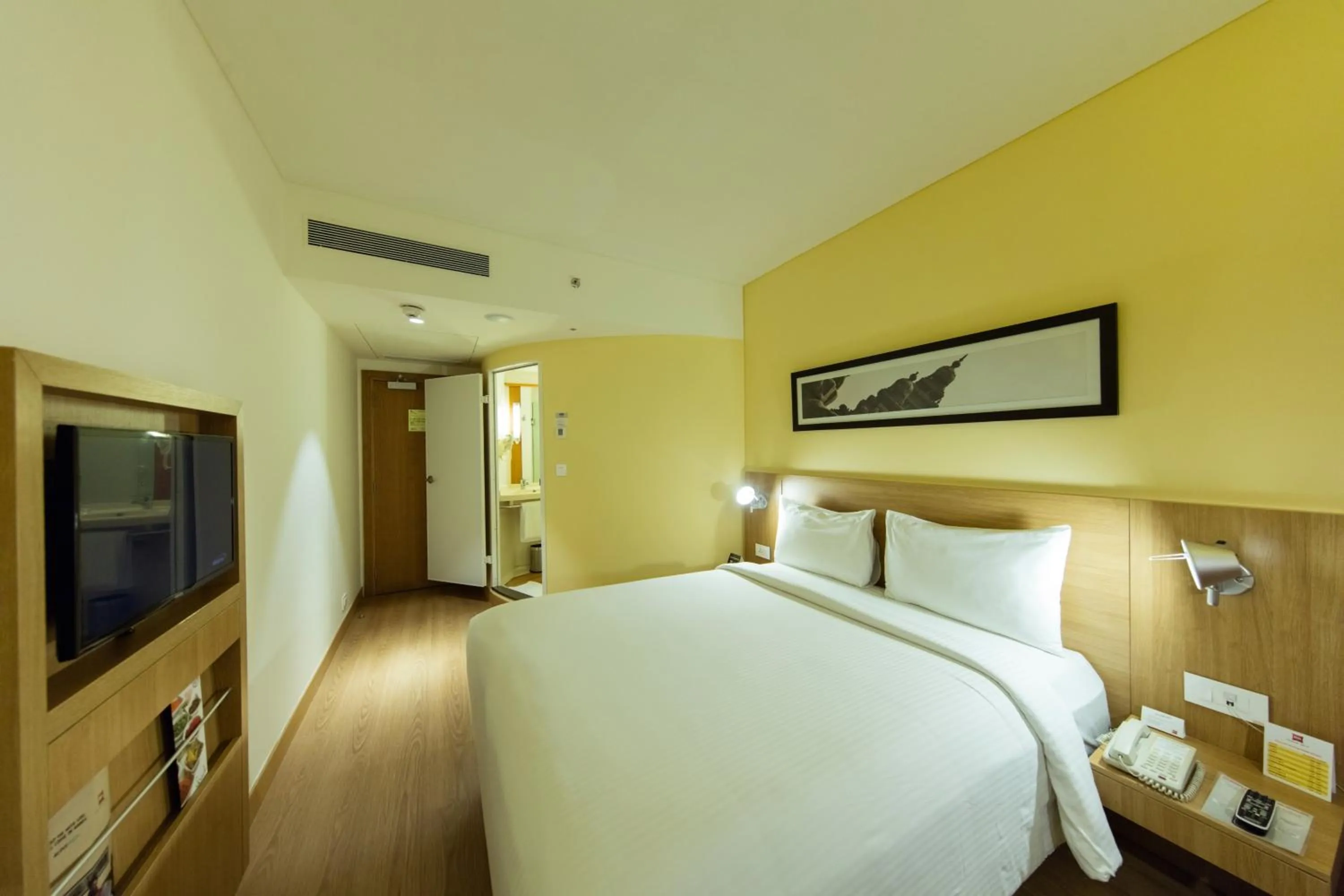 Bedroom, Bed in ibis Chennai Sipcot - An Accor Brand