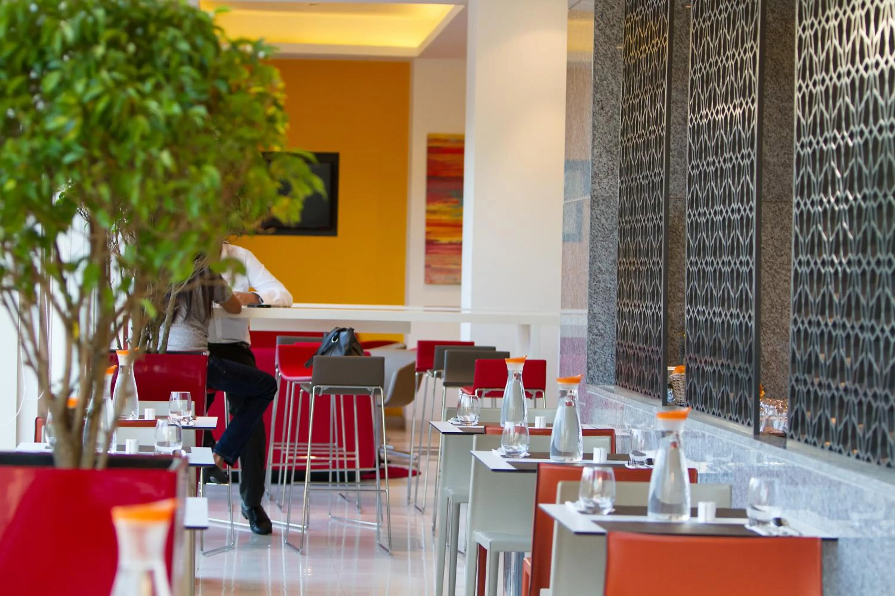 Dining area in ibis Chennai Sipcot - An Accor Brand