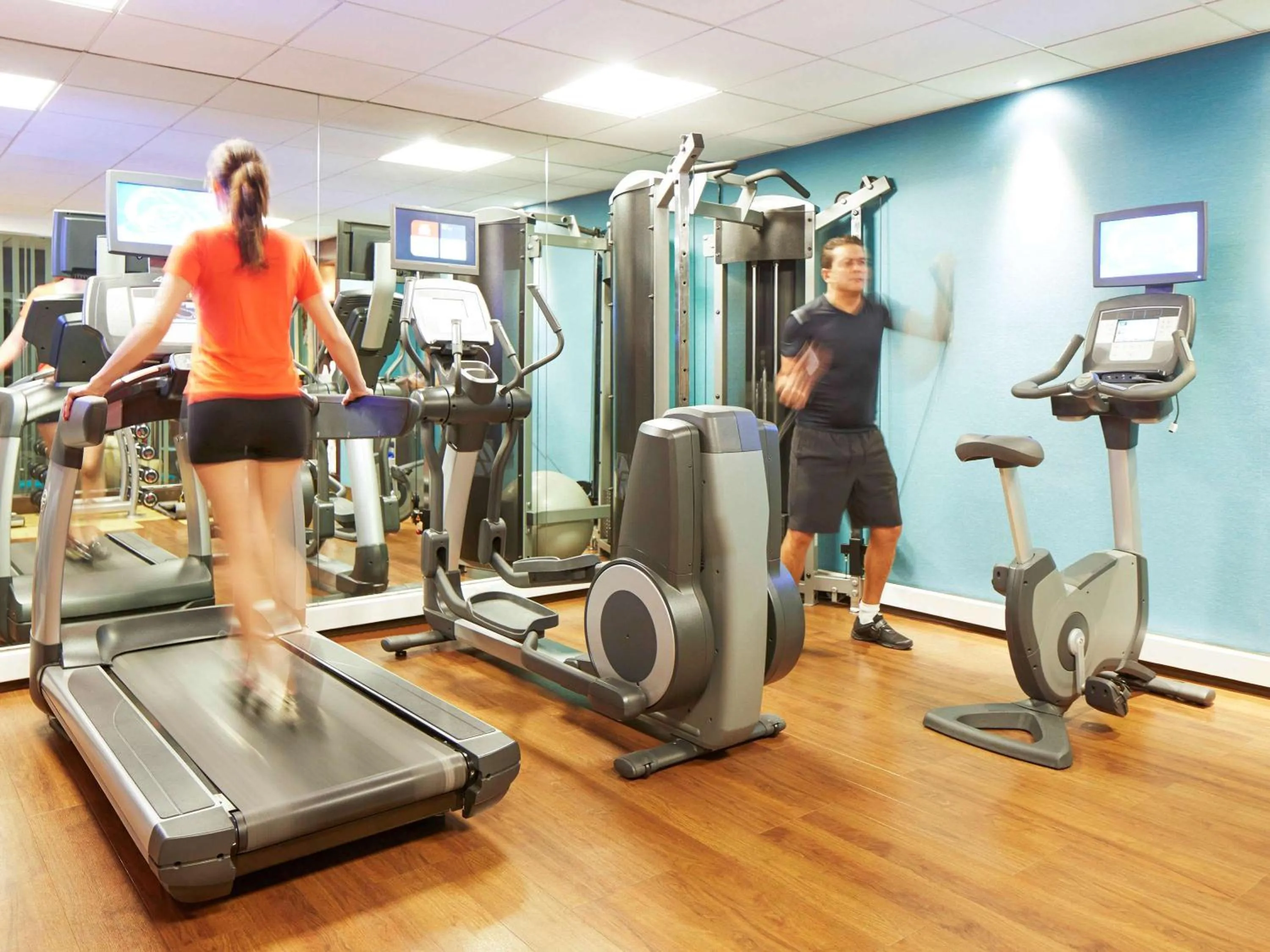 Fitness centre/facilities in Novotel Chennai Sipcot