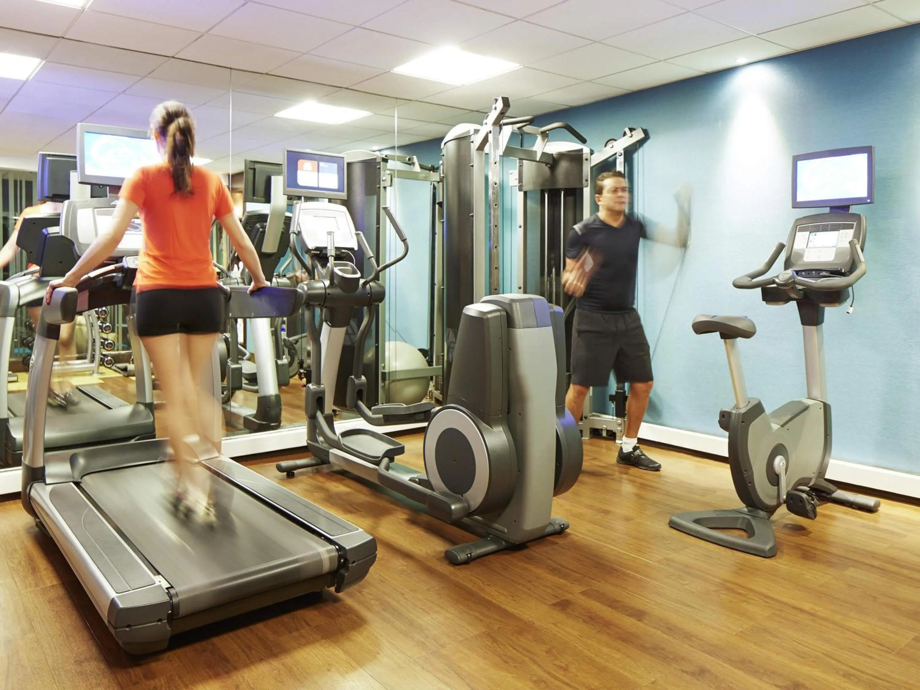 Fitness centre/facilities in Novotel Chennai Sipcot