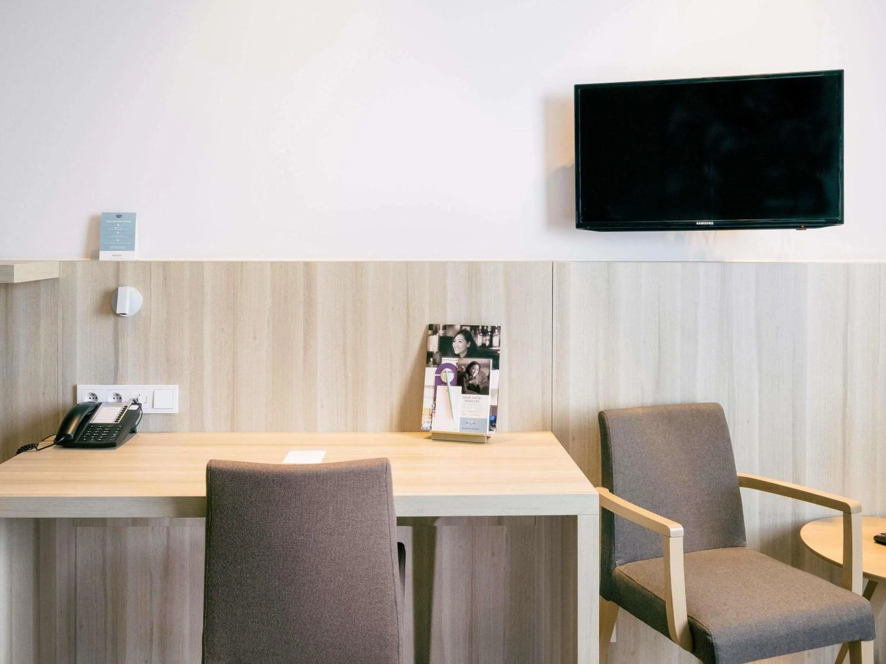 Bedroom in Mercure Roeselare