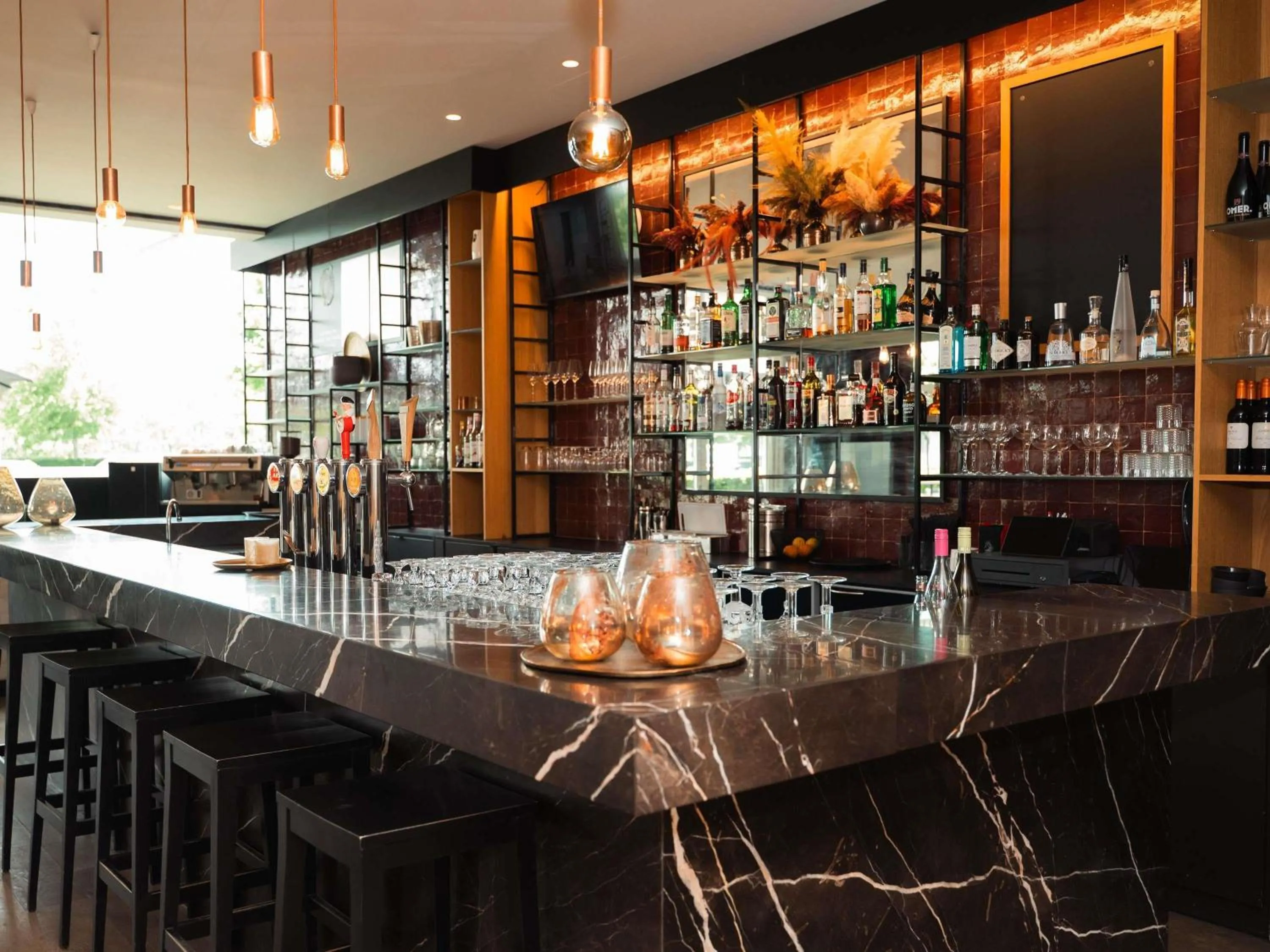 Restaurant/places to eat in Mercure Roeselare