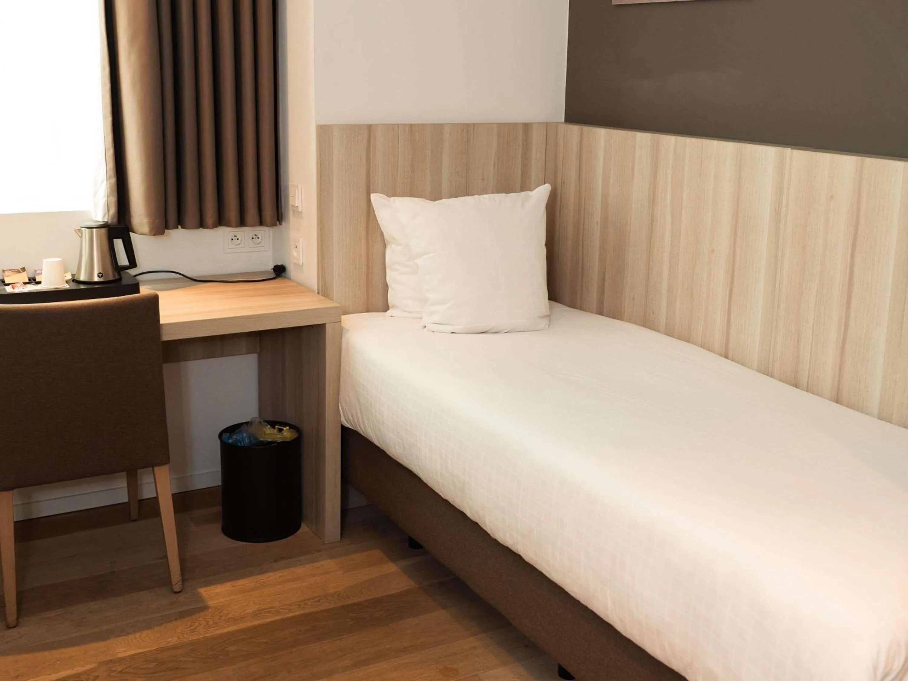 Bedroom, Bed in Mercure Roeselare