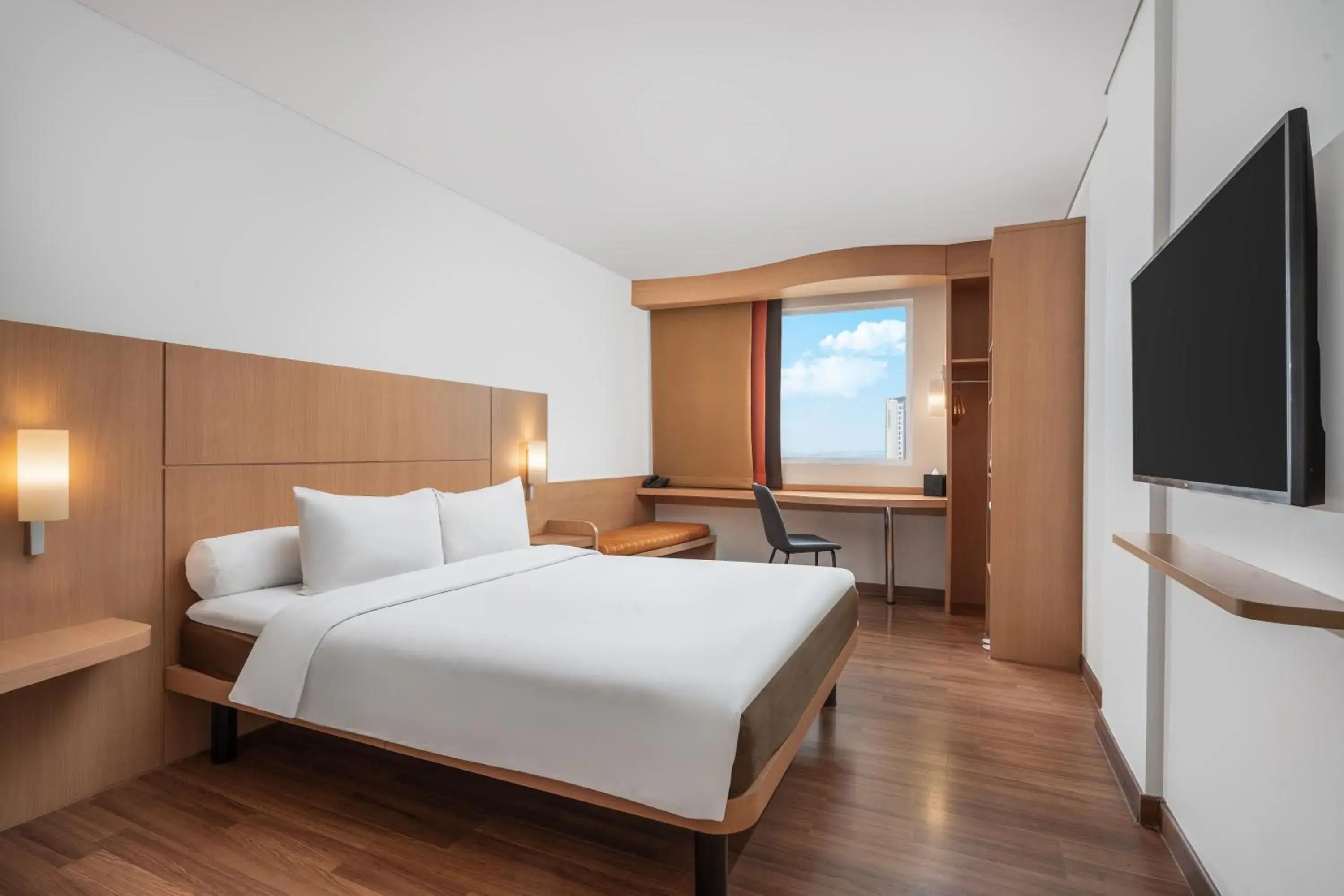 Bedroom, Bed in Ibis Gading Serpong Bedroom, Bed in Ibis Gading Serpong