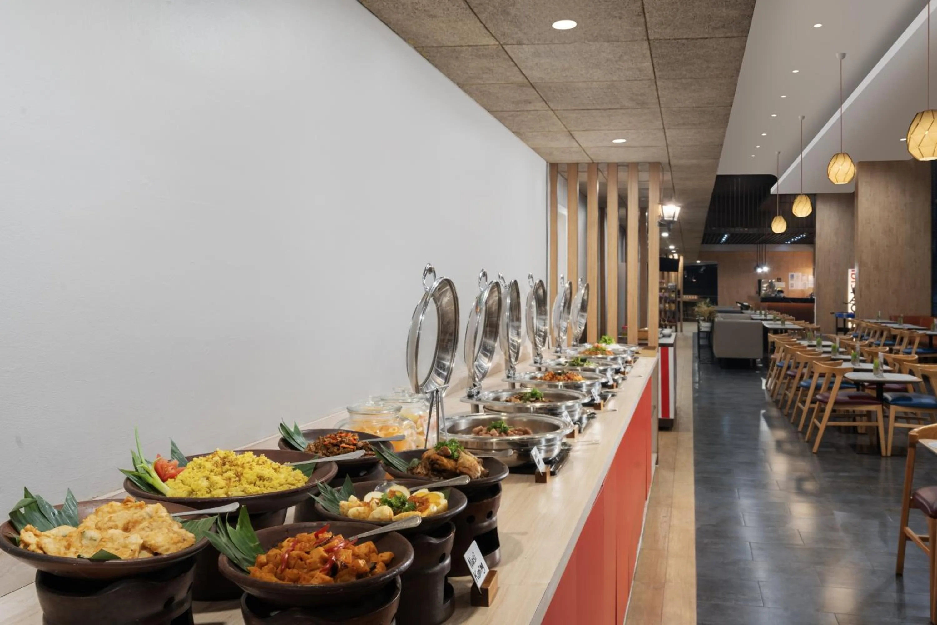 Restaurant/places to eat in Ibis Gading Serpong