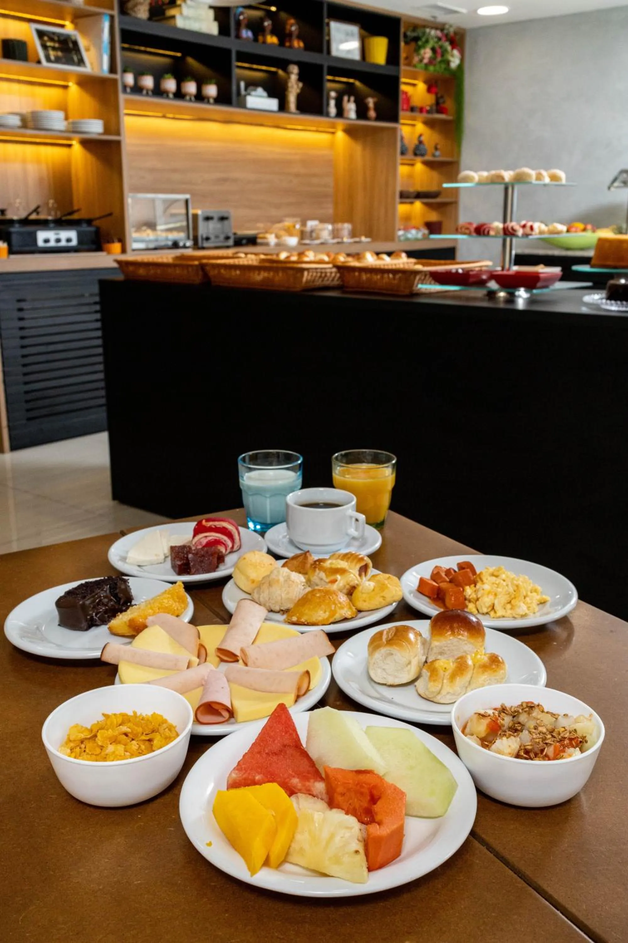 Breakfast in Nobile Inn Pampulha