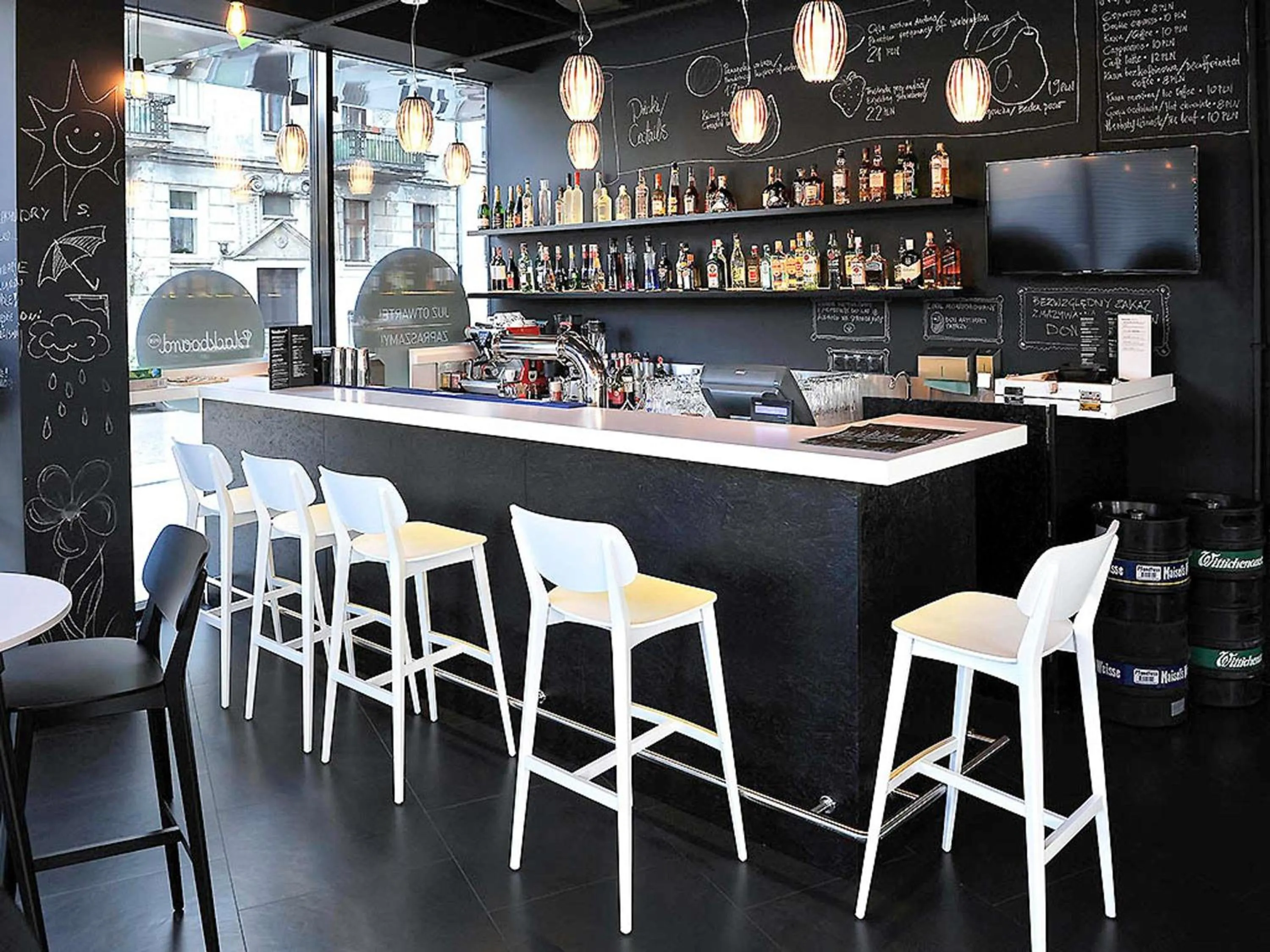 Lounge or bar in Ibis Styles Wroclaw Centrum