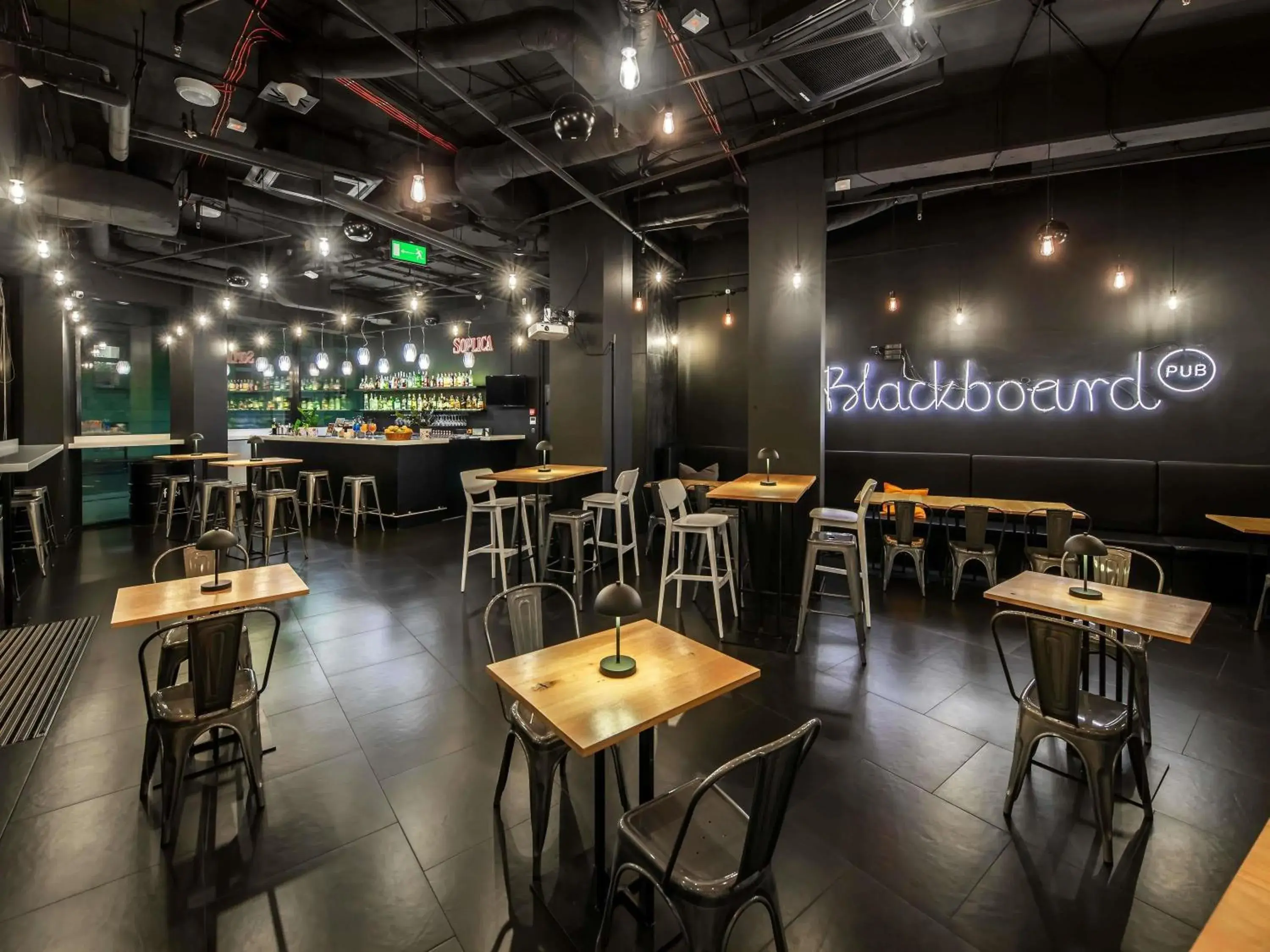 Lounge or bar in Ibis Styles Wroclaw Centrum Lounge or bar in Ibis Styles Wroclaw Centrum