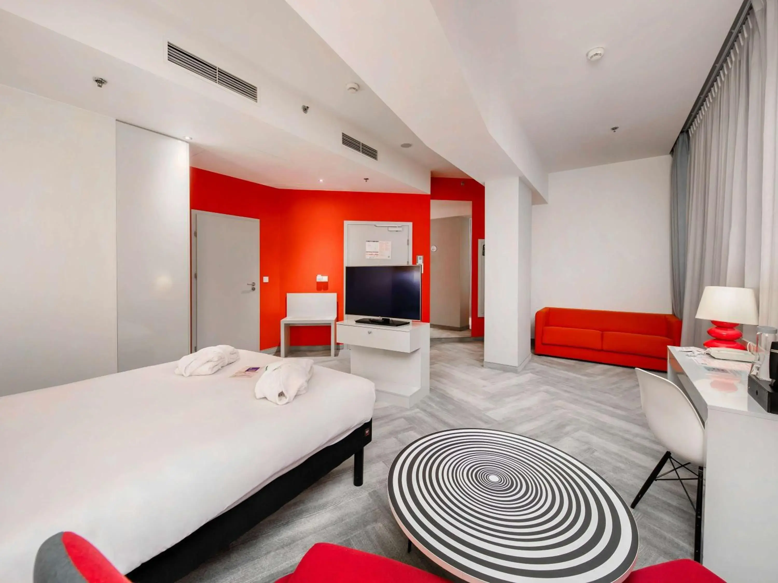 Bedroom, Bed in Ibis Styles Wroclaw Centrum Bedroom, Bed in Ibis Styles Wroclaw Centrum