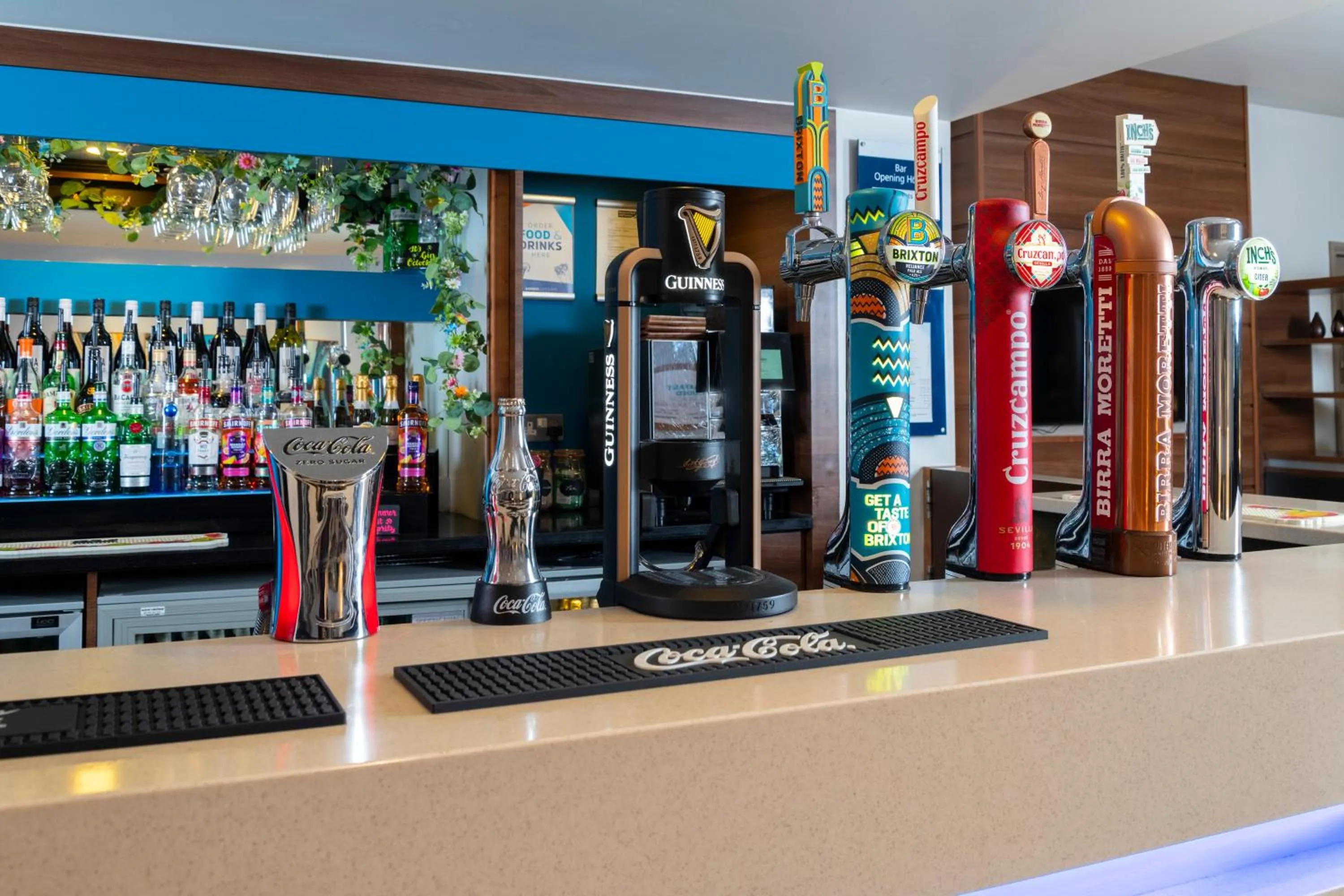 Lounge or bar in Holiday Inn Express Taunton East by IHG