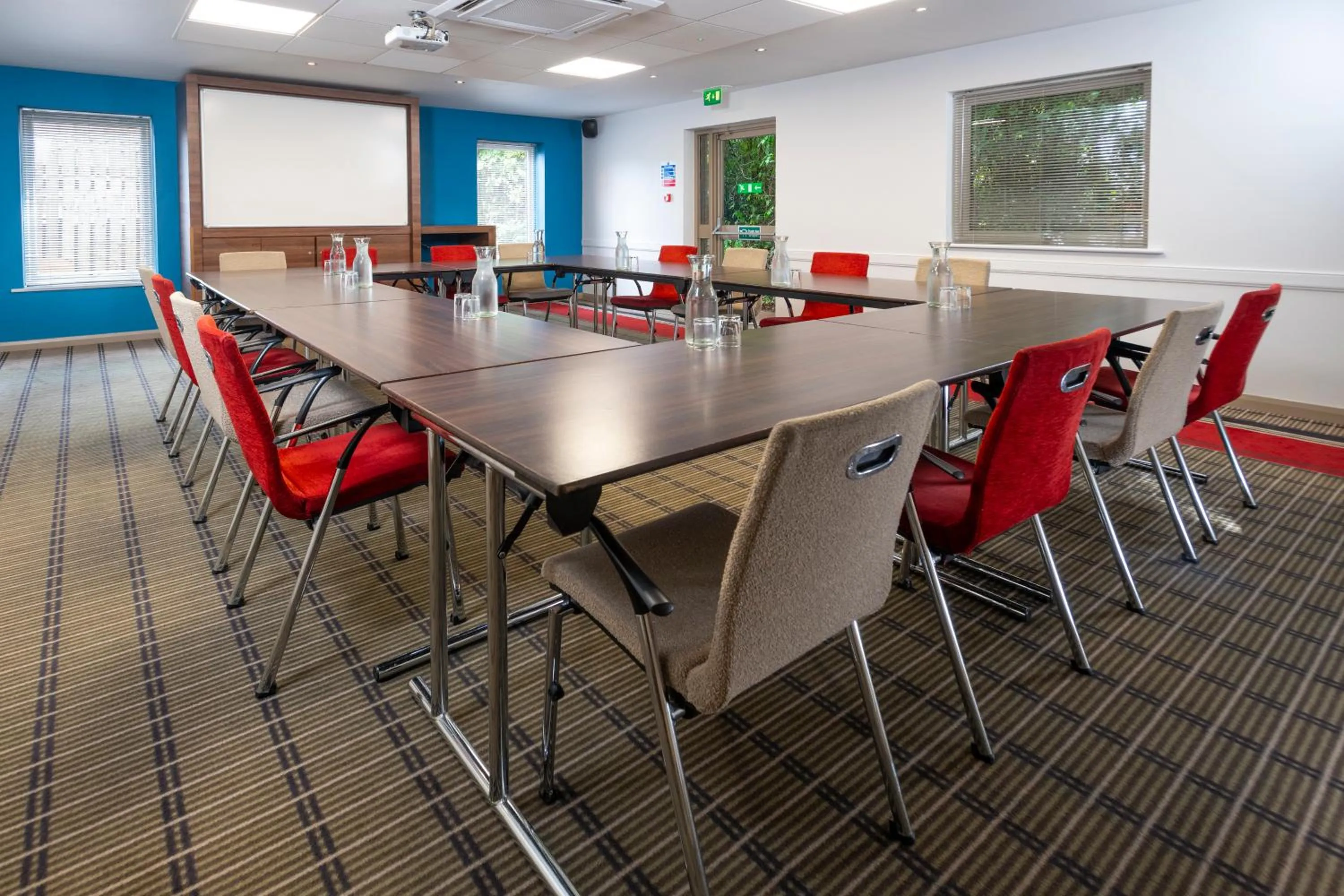 Meeting/conference room in Holiday Inn Express Taunton East by IHG