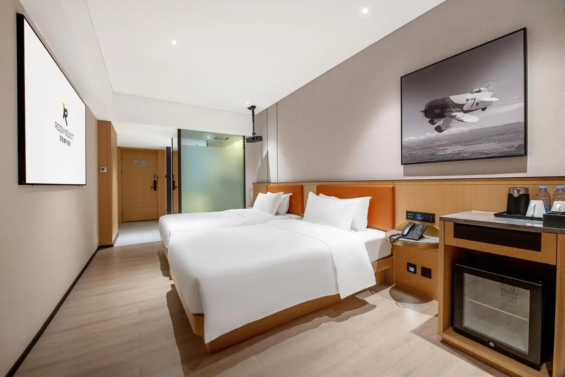 Superior Twin Room in Rezen Select Hotel guangzhou Baiyun International Airport Superior Twin Room in Rezen Select Hotel guangzhou Baiyun International Airport