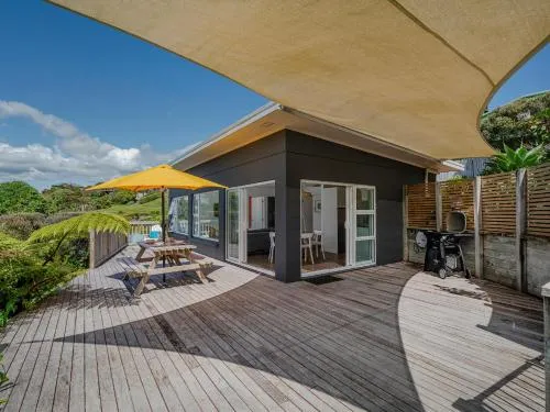 The Blockhouse - Whangamatā Holiday Home
