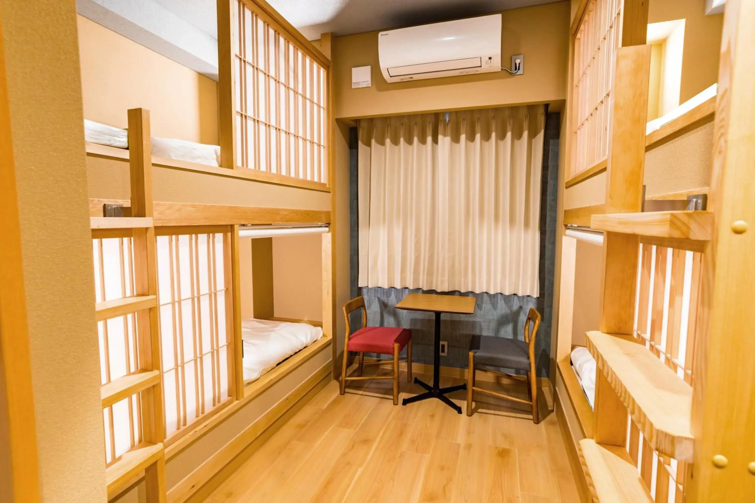 Japanese-Style Quadruple Room - single occupancy in Suzuran Tengachaya ー 45minutes direct from Kansai International Airport - 鈴蘭天下茶屋 Japanese-Style Quadruple Room - single occupancy in Suzuran Tengachaya ー 45minutes direct from Kansai International Airport - 鈴蘭天下茶屋