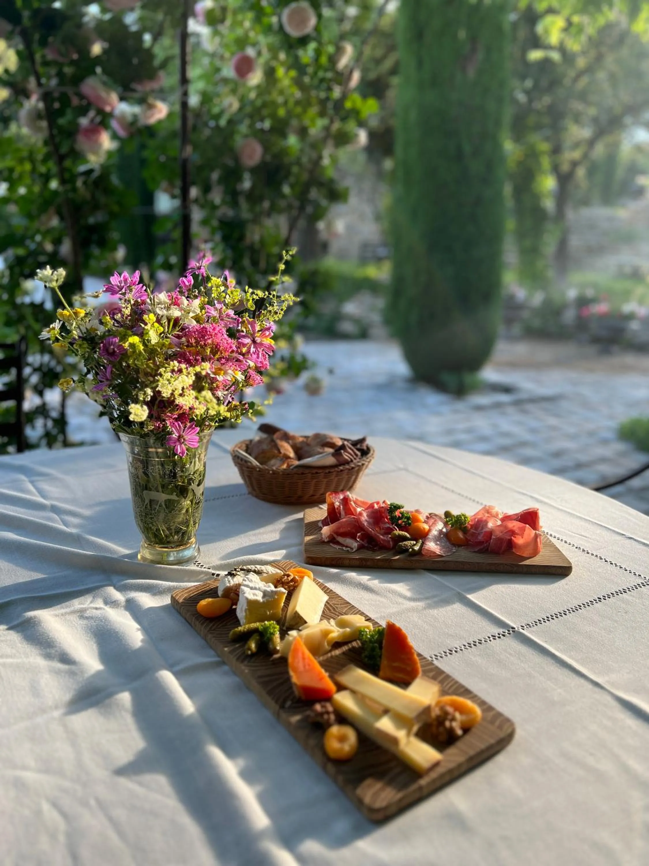 Food and drinks in Villa Hautvallon - Peaceful Escape in Provence