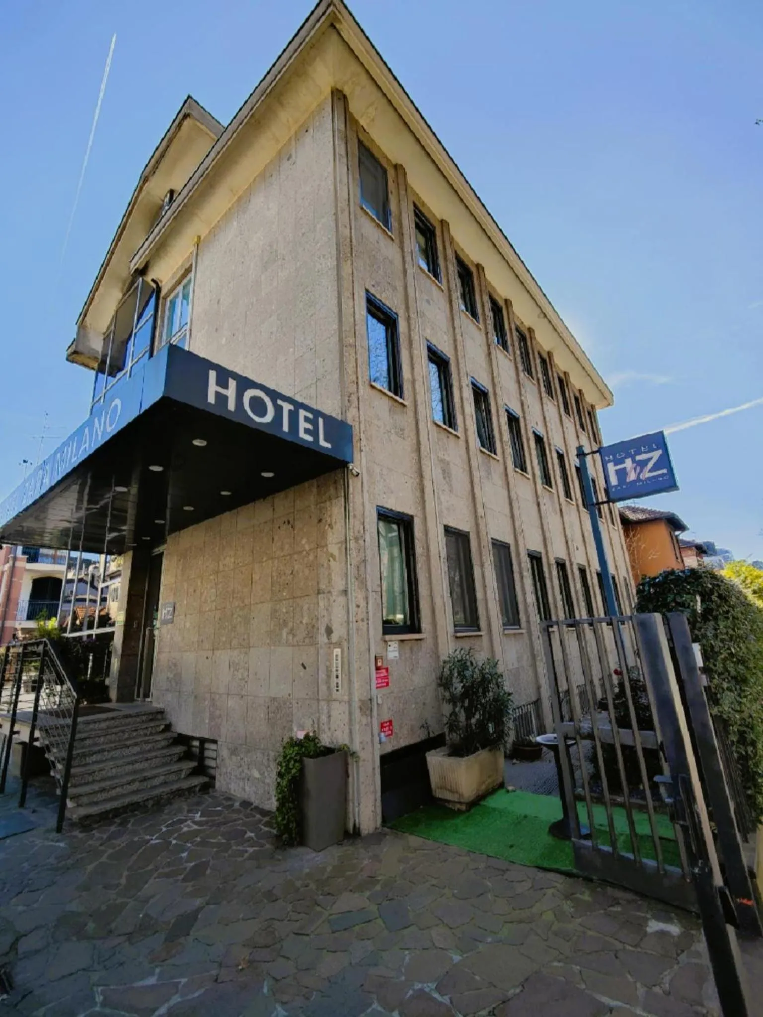 Property building in Hotel Zara Milano