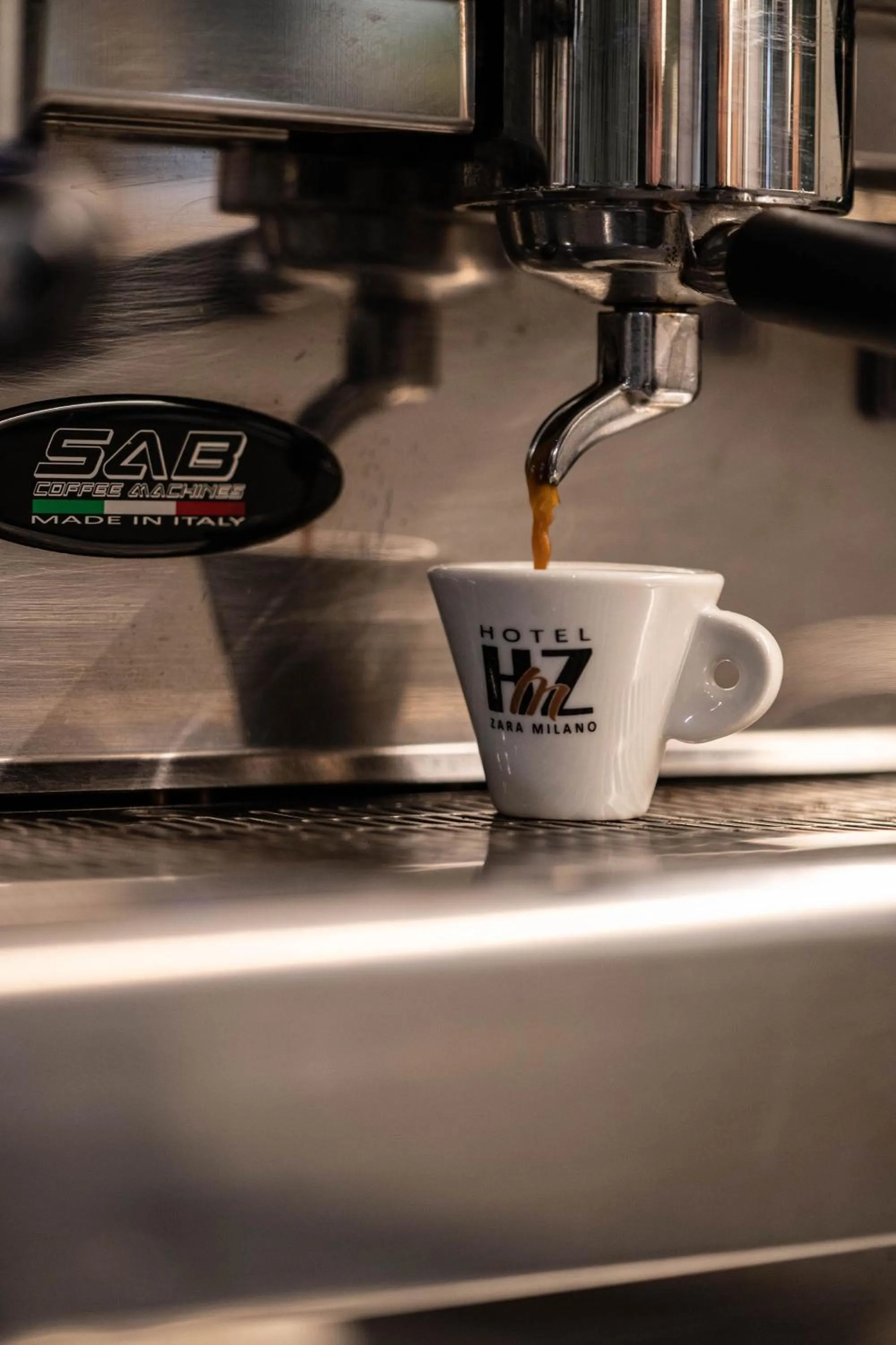 Restaurant/places to eat in Hotel Zara Milano