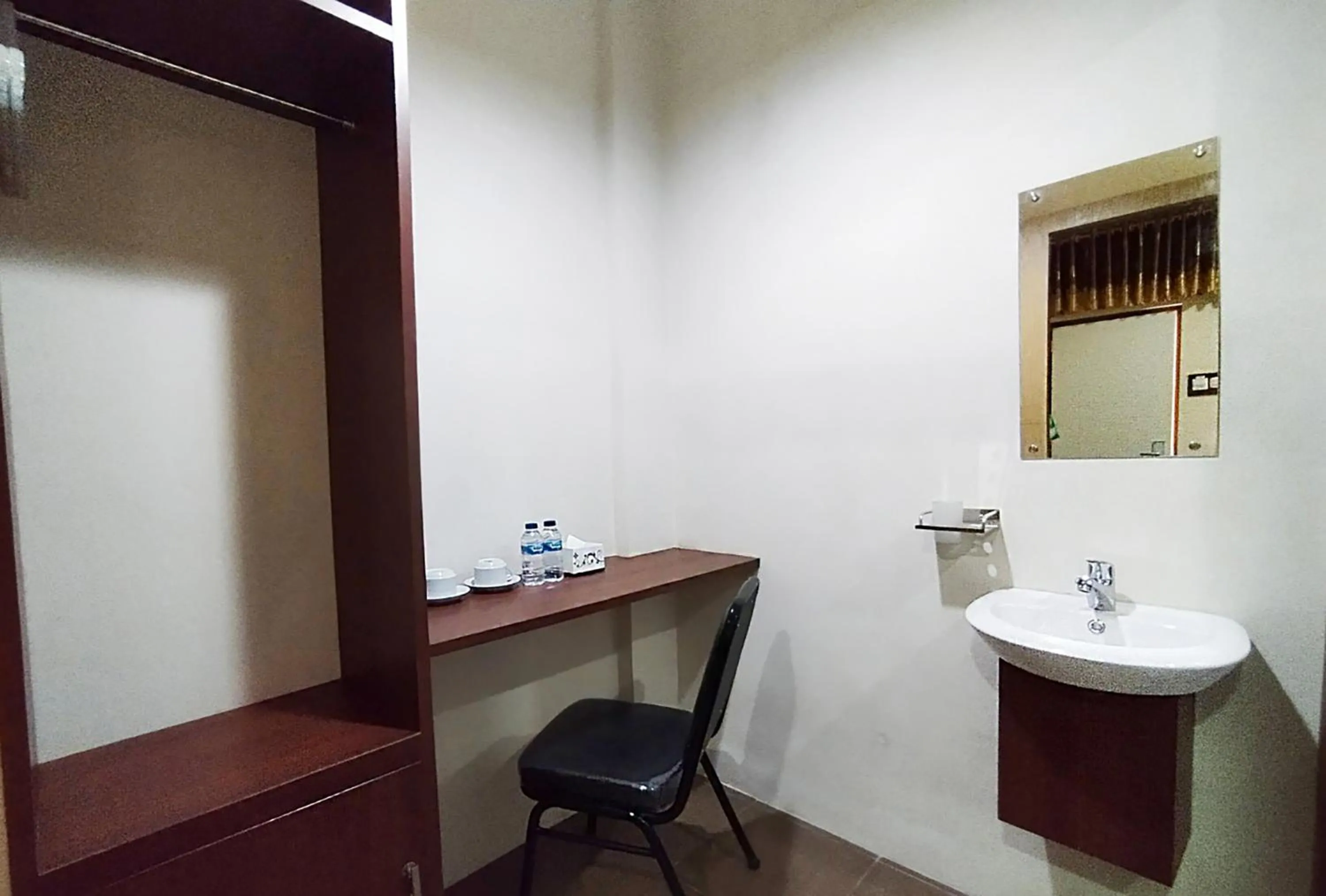 wardrobe in Hotel Syariah GS Lampung Culture, Bandar Lampung