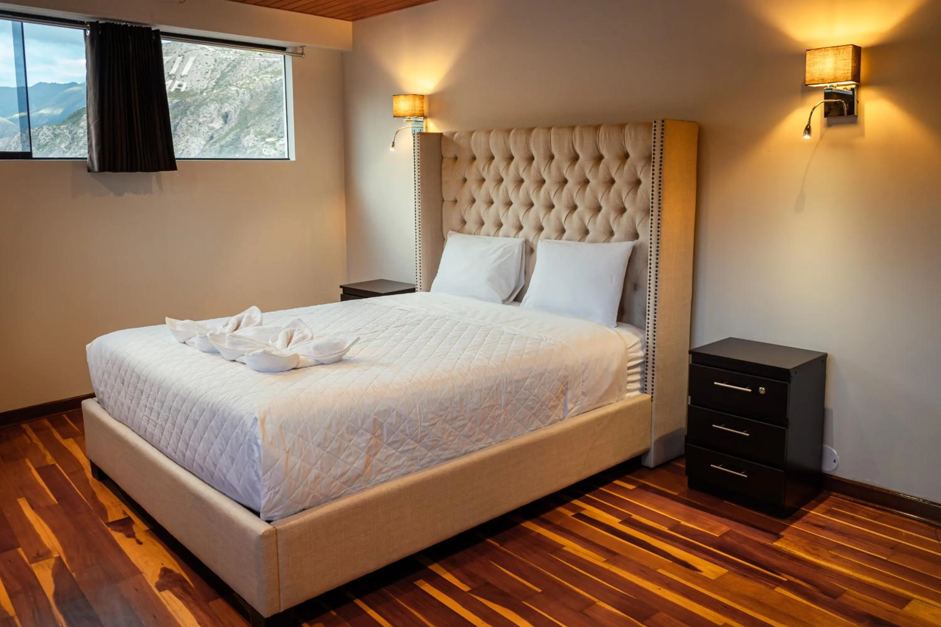 Bed in Hotel California Urubamba