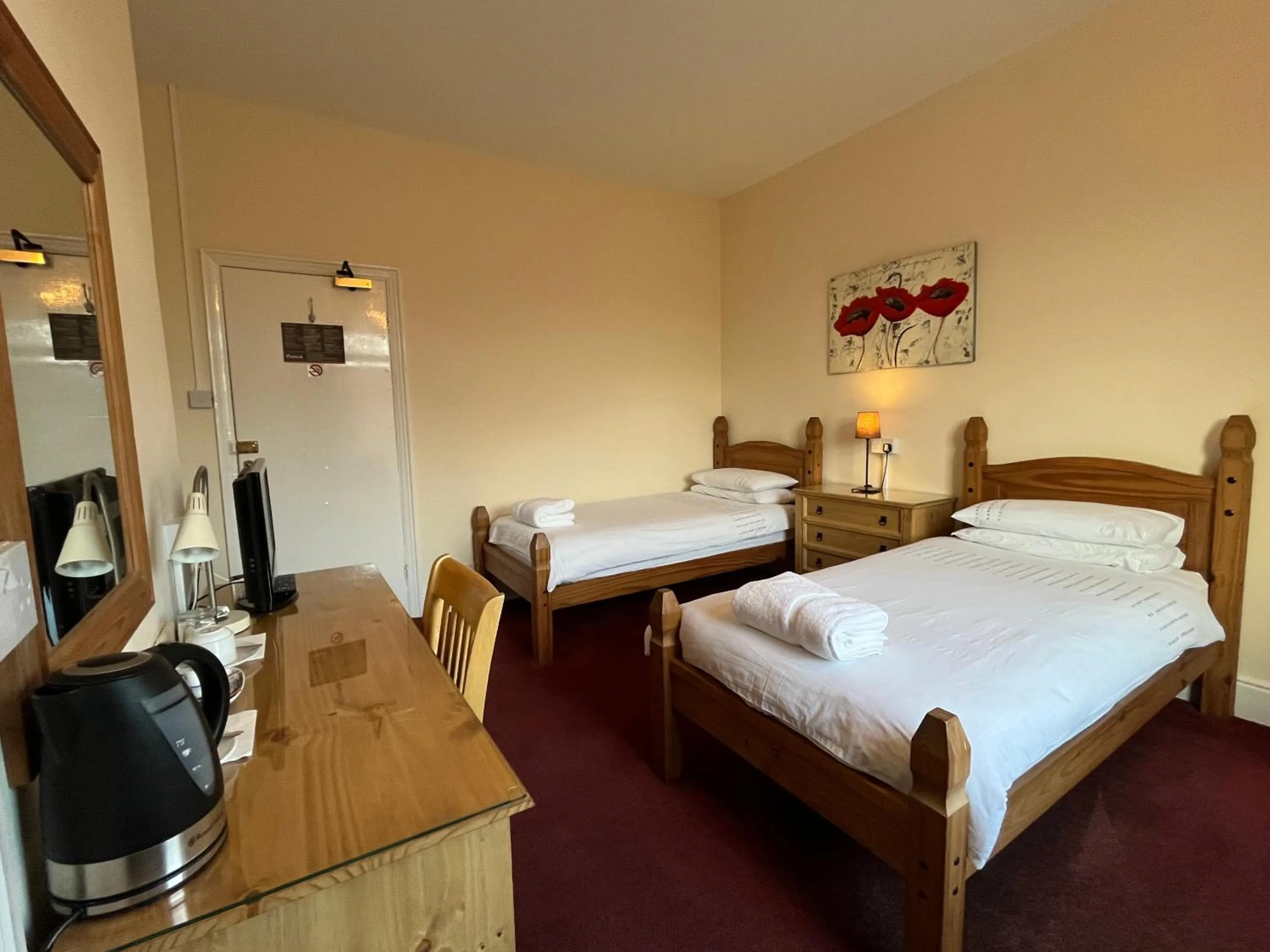 Twin Room - single occupancy in Chadwick Guest House