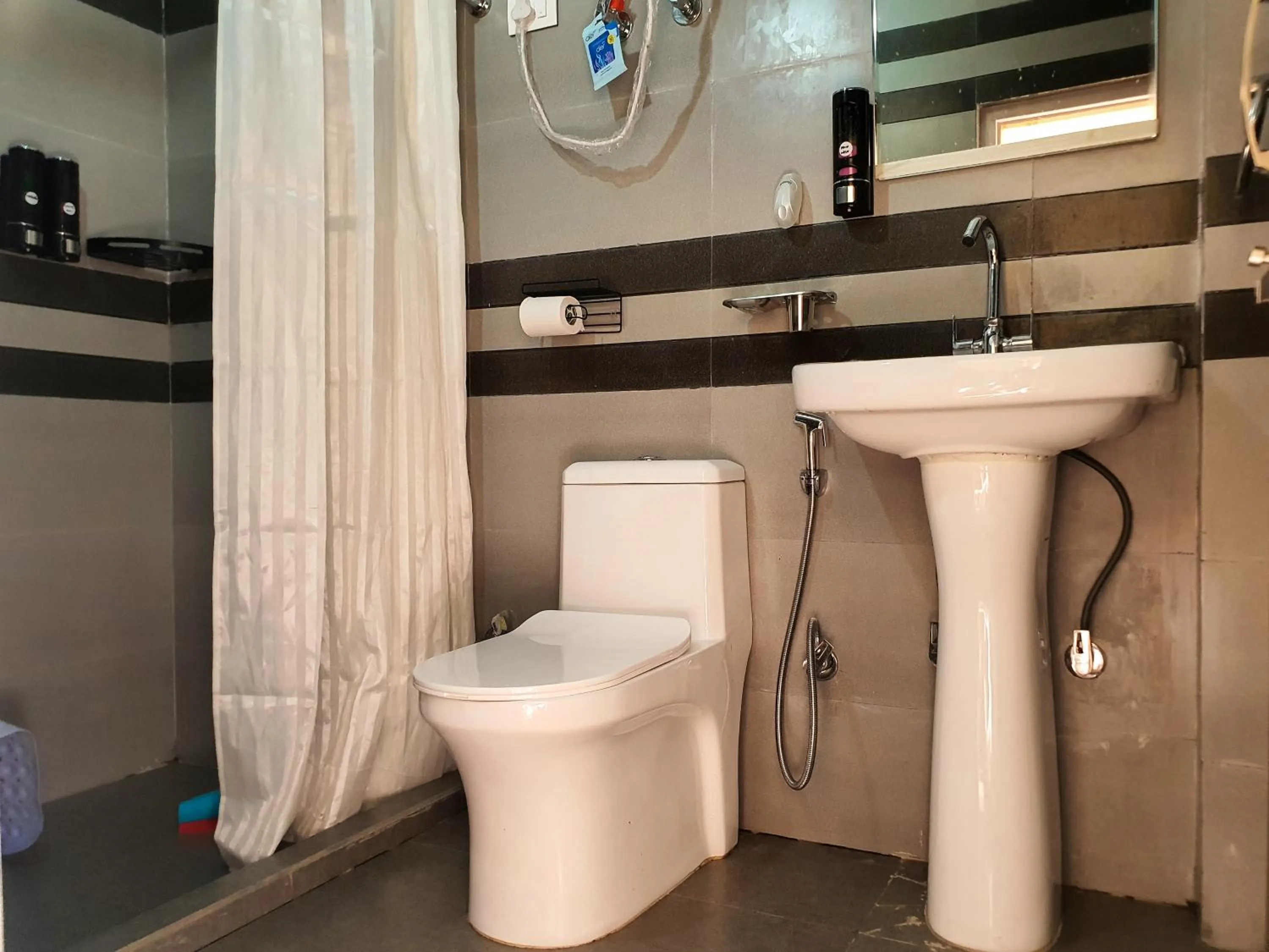 Alooma Cafe and Homestay