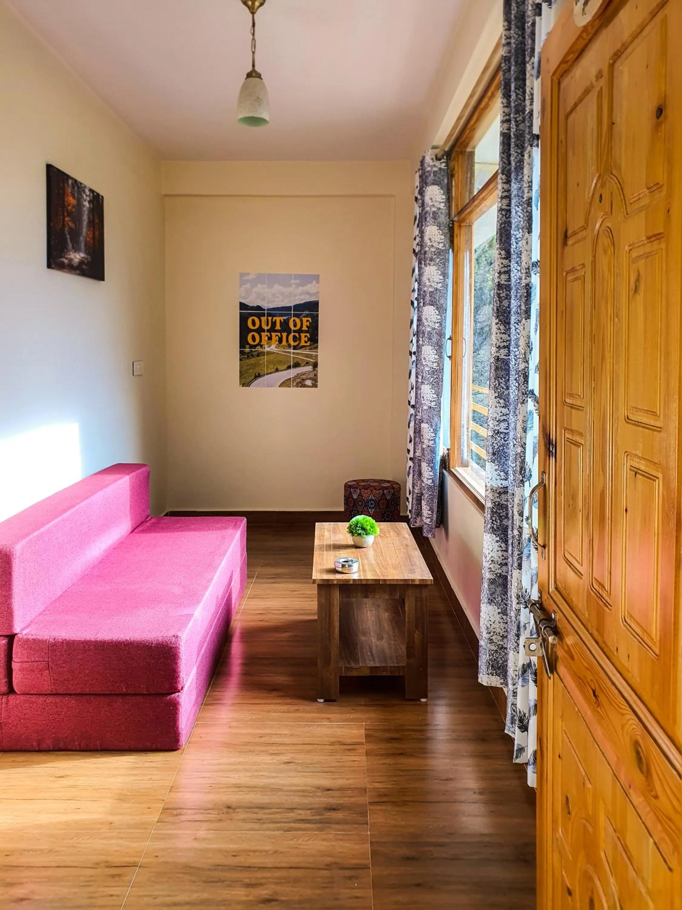 Alooma Cafe and Homestay