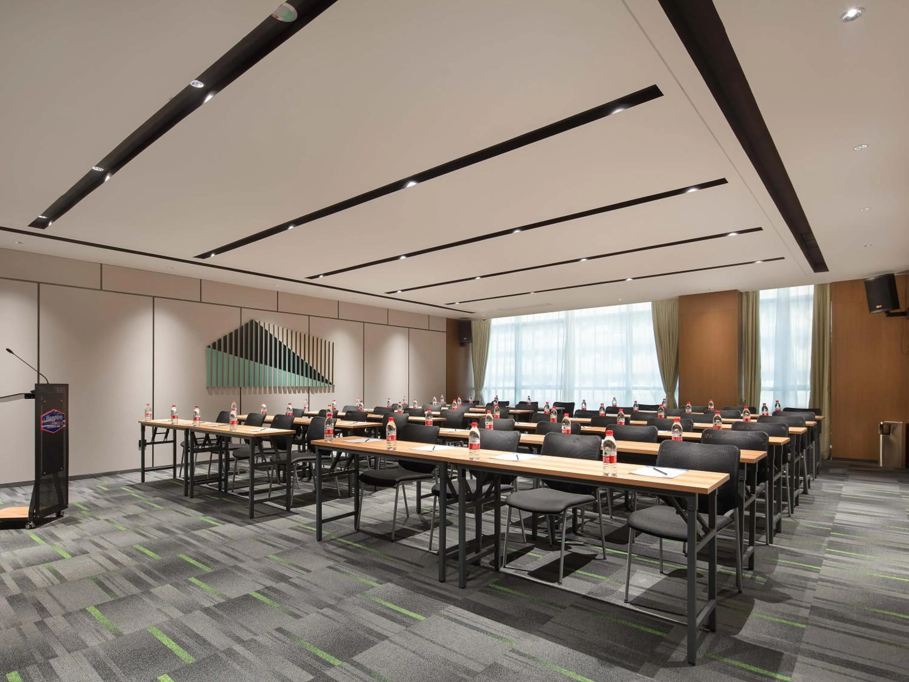Meeting/conference room in Hampton by Hilton Shenzhen Bao'an Airport
