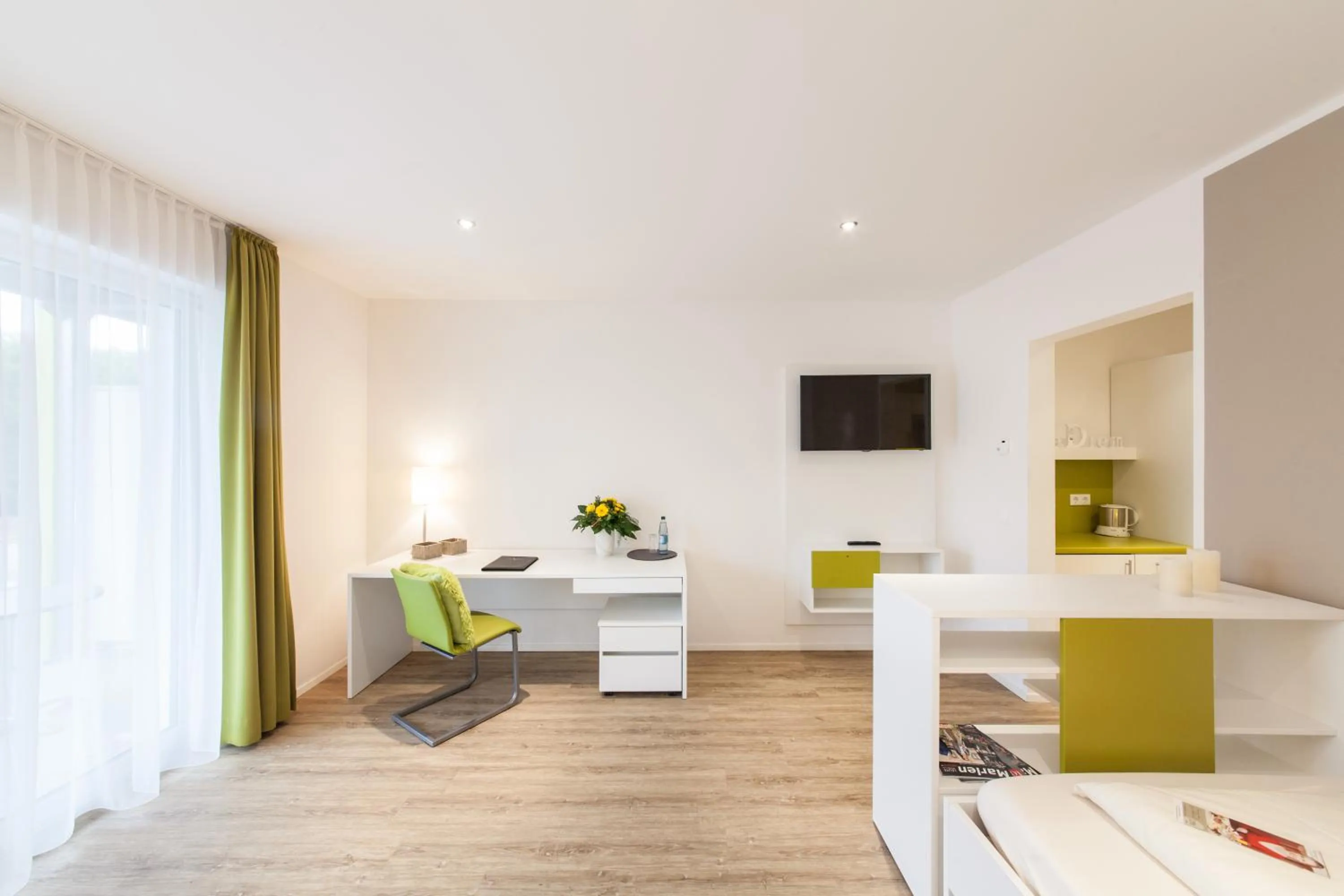 Photo of the whole room in acora Fürth Living the City