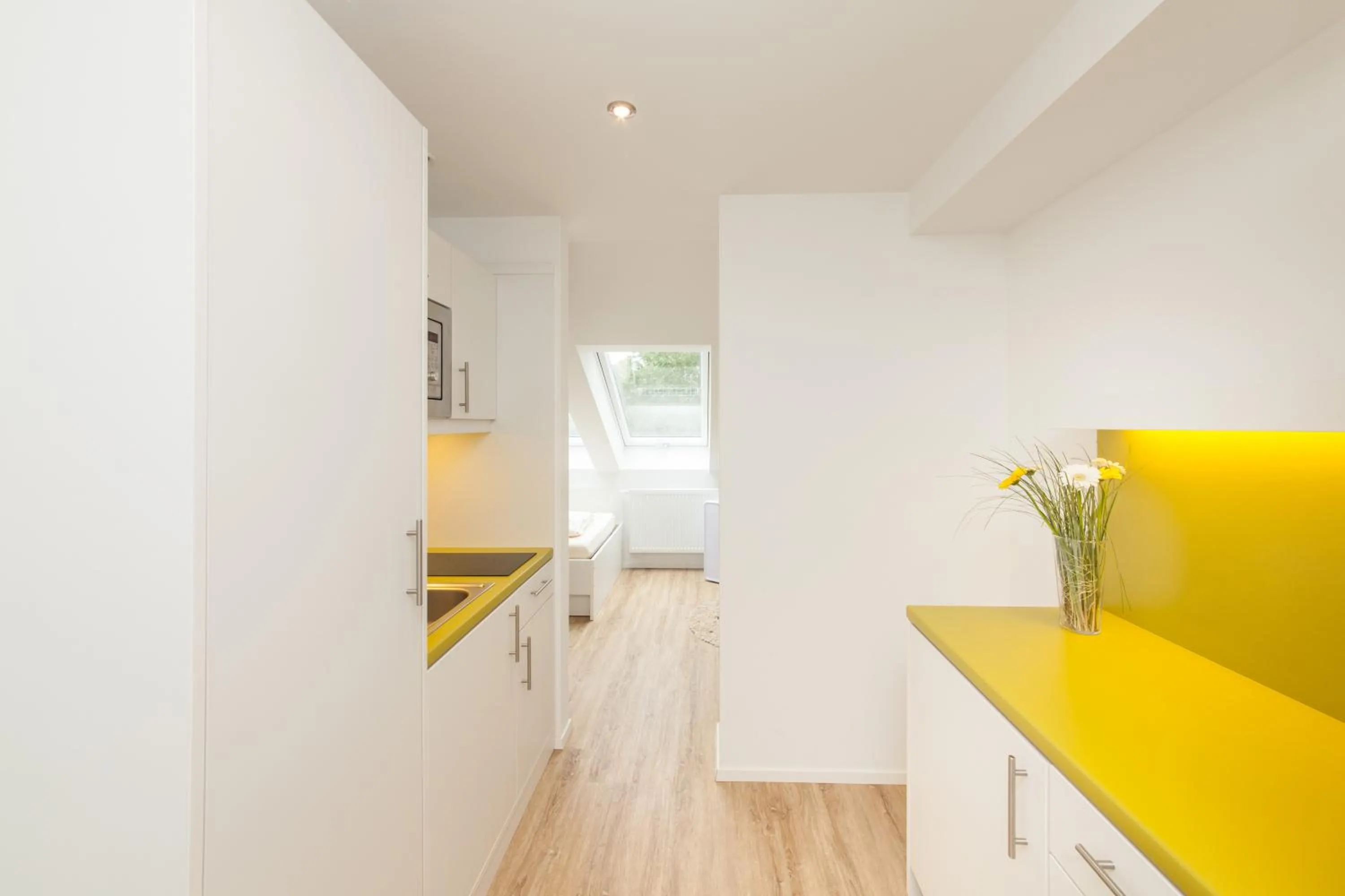 Photo of the whole room in acora Fürth Living the City