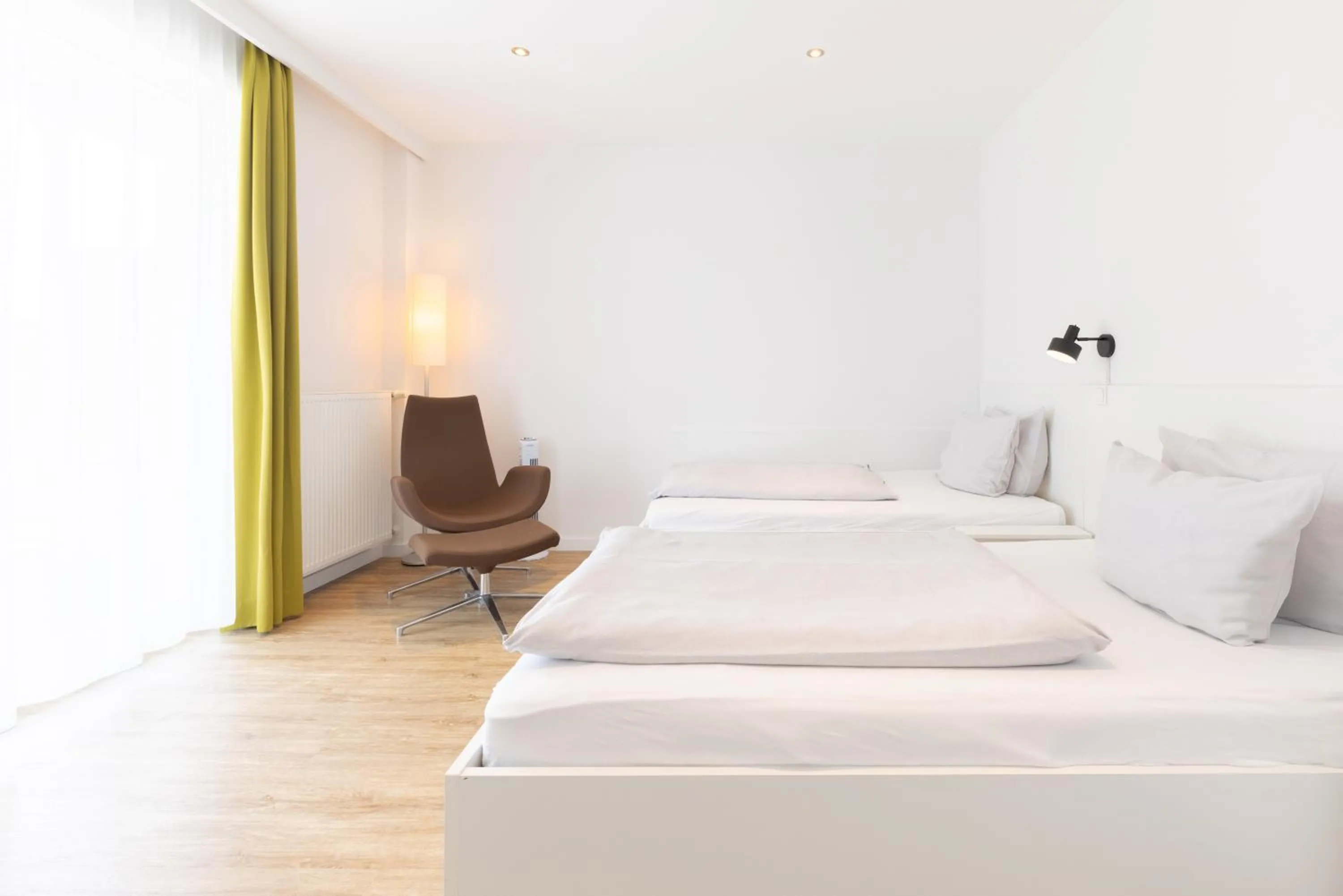 Photo of the whole room, Bed in Candlewood Suites Fürth by IHG
