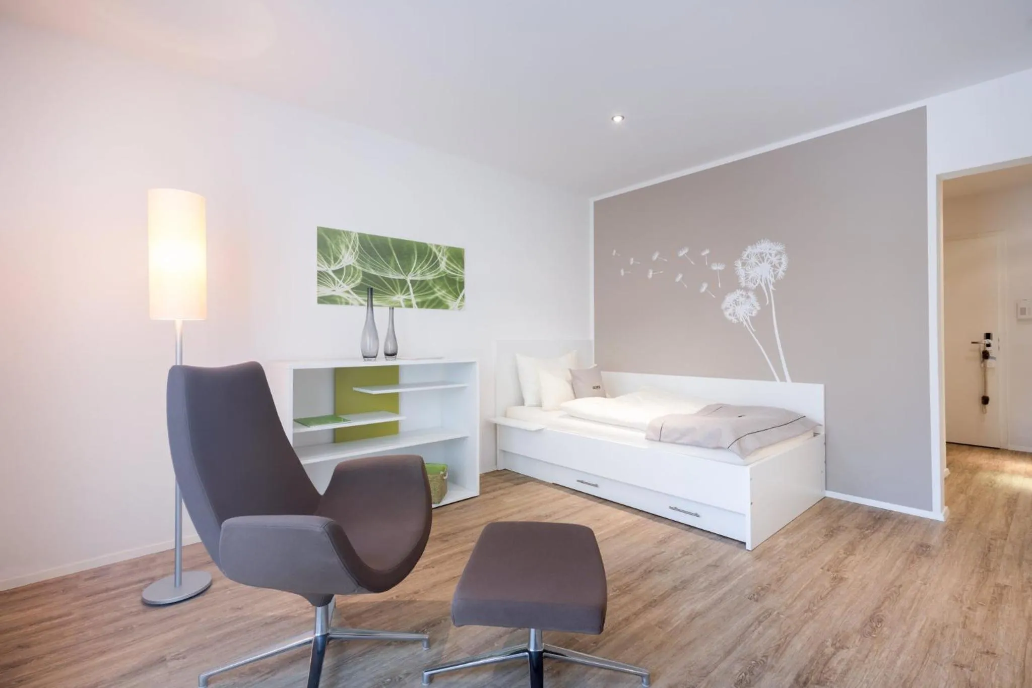 Photo of the whole room, Bed in Candlewood Suites Fürth by IHG