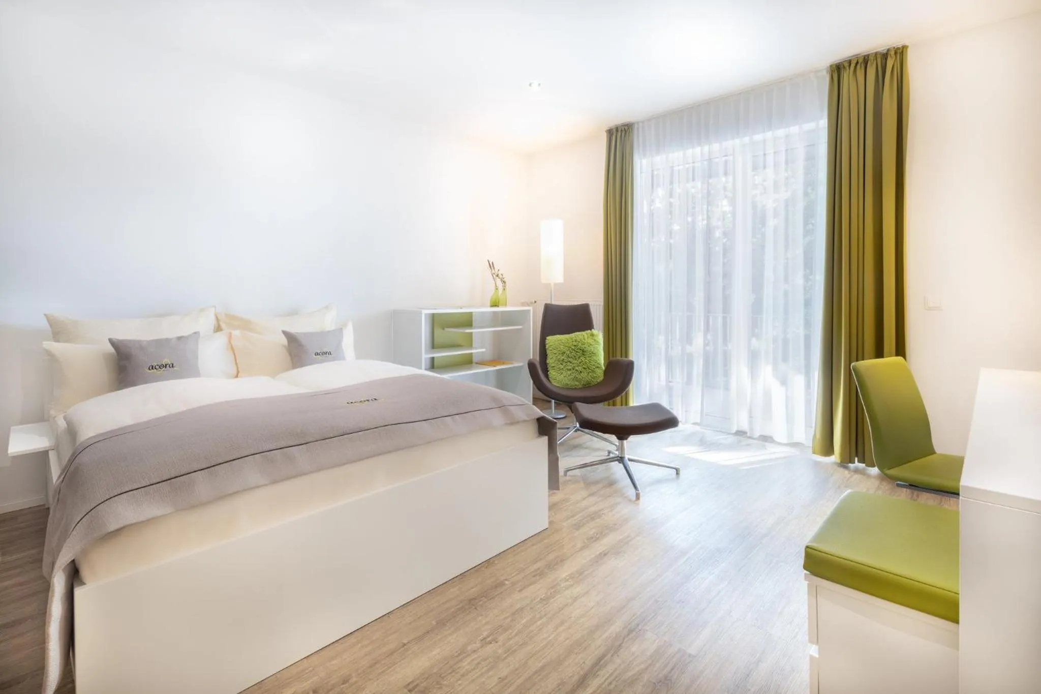 Photo of the whole room, Bed in Candlewood Suites Fürth by IHG